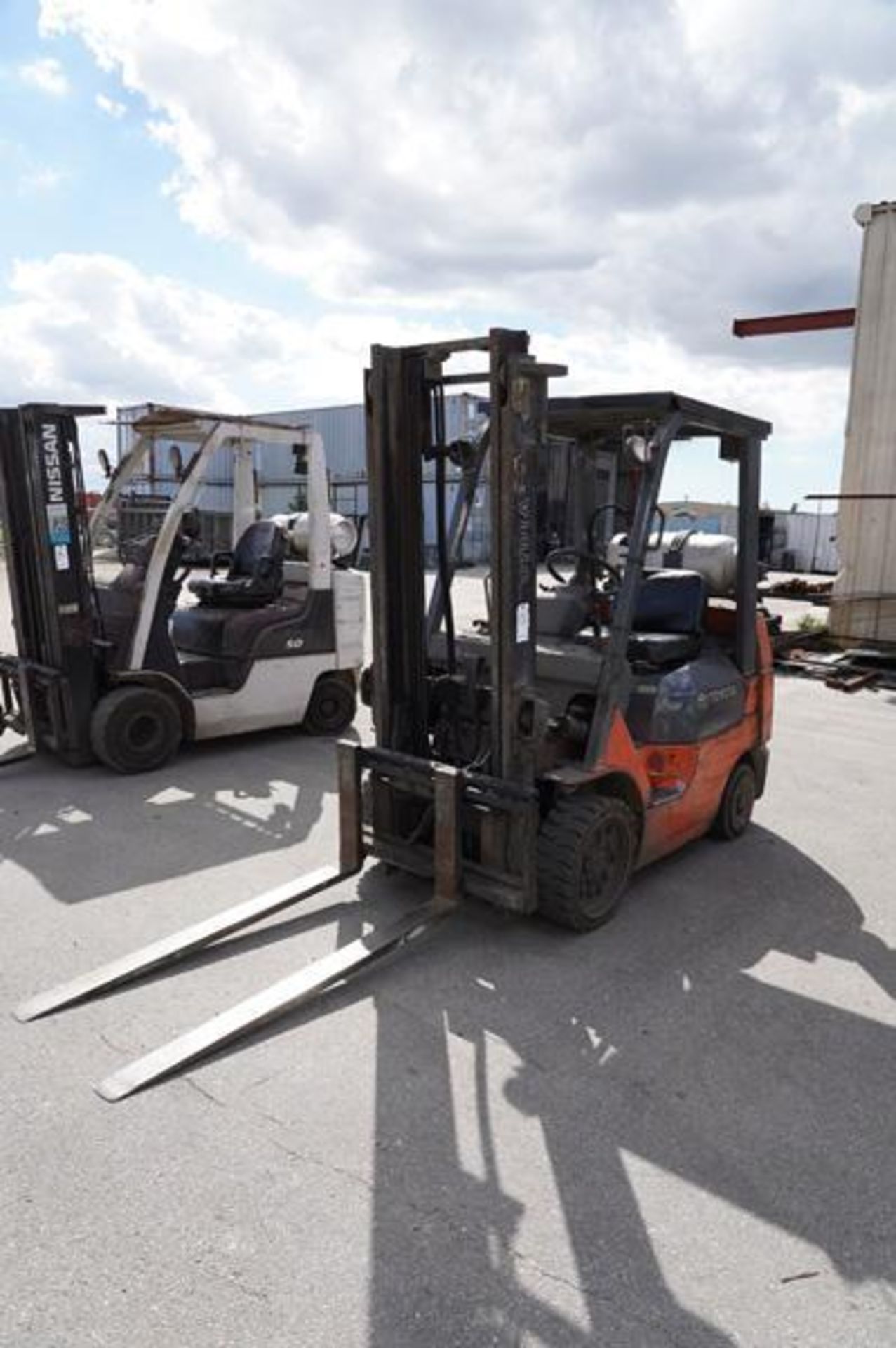Toyota Mdl: 7FGCU25 5,000 Lbs. Propane Forklift, 5,000 Lbs Lift Capacity, Load Center 24'', Lift Spe - Image 2 of 13