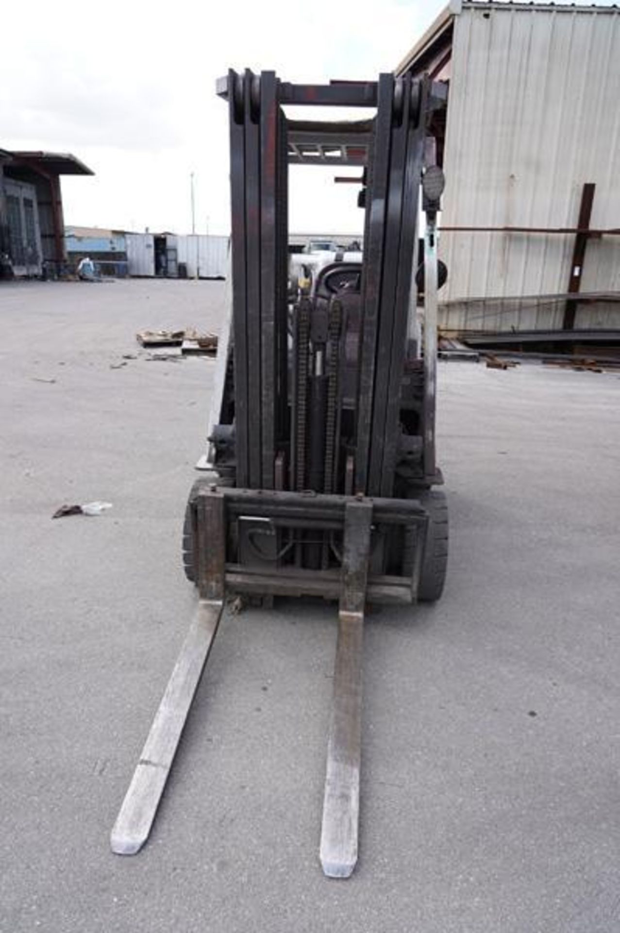 Nissan Mdl: MAPIF2A25LV 5,000 Lbs Propane Forklift, 5,000 Lbs Lift Capacity, Max Lift Height 14' 2'' - Image 3 of 11