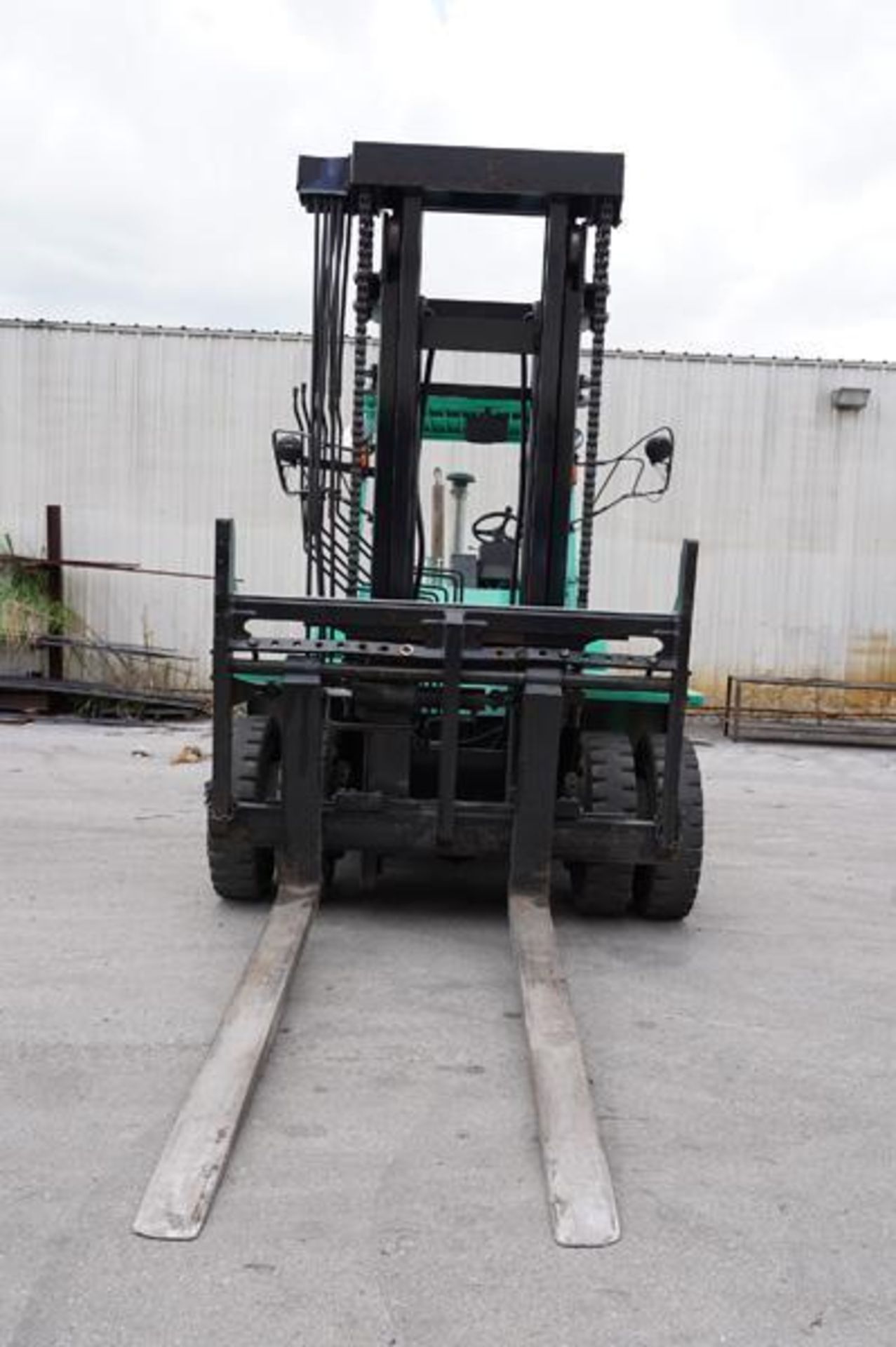 Mitsubishi Mdl: FD 115 25,000 Lbs. Diesel Forklift, 25.000 Lbs Capacity, Maximum Mast / Lift Height - Image 3 of 13