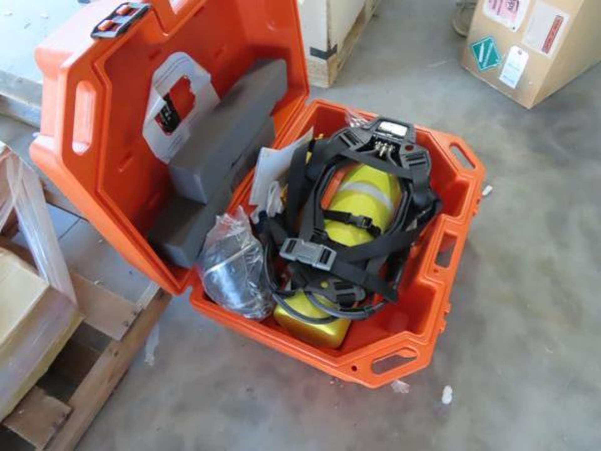 Scba Bcase 2021 DRAGER SCBA SELF CONTAINED BREATHING APPARATUS, NEW, IN CASE