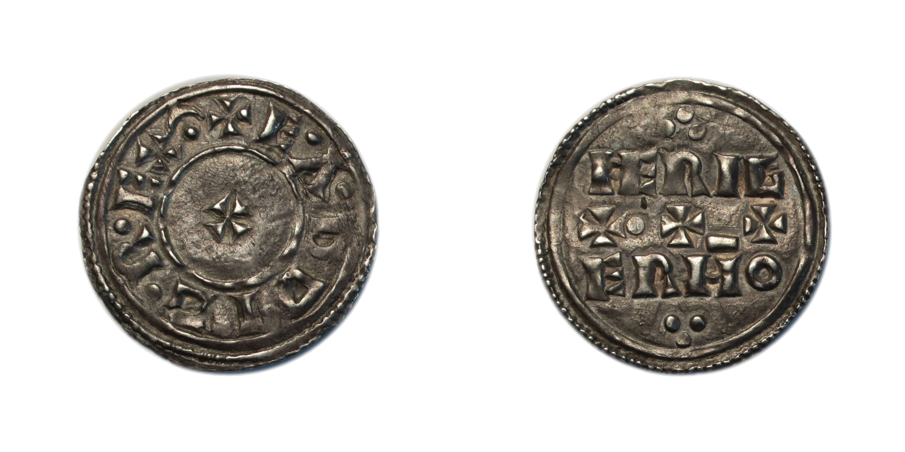 Eadwig (955-959), Penny, two line type, North Eastern variant, moneyer Heriger, small cross, +E.Λ.