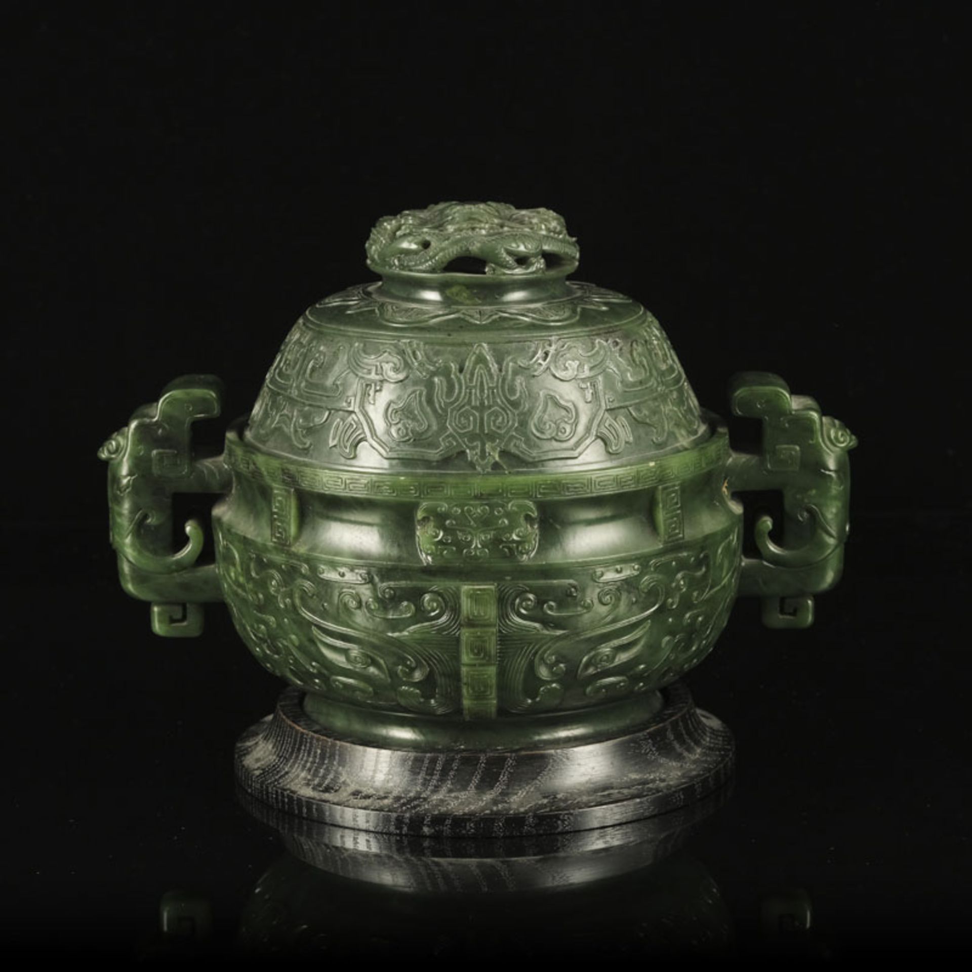 Brûle-parfum en jade épinard, Chine, décor archaïsant, diam. 13 cm (intérieur), l. 22 cm Spi - Bild 2 aus 11