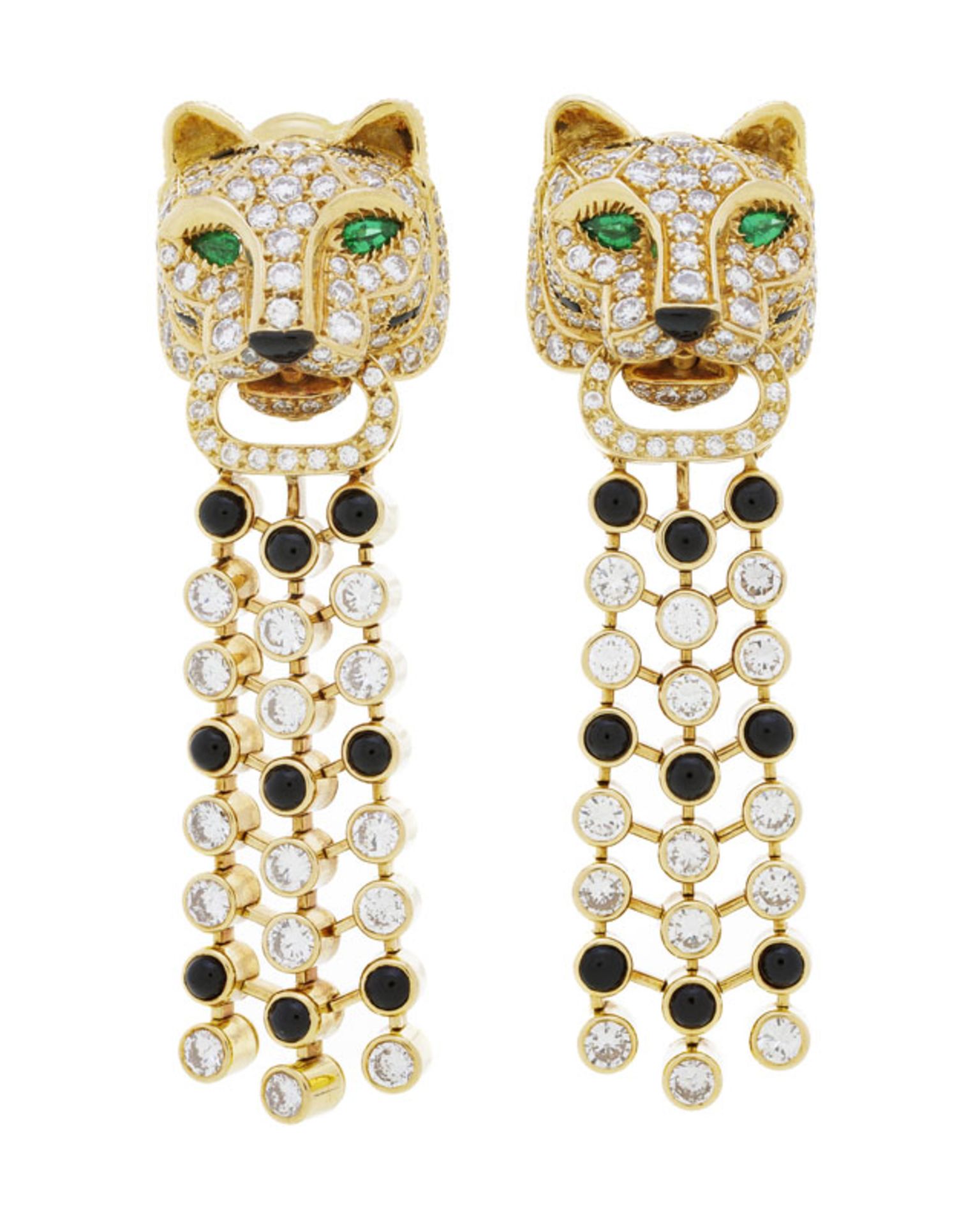 Cartier, paire de pendants d'oreilles panthères en or 750 pavés de diamants taille brillant, d'onyx