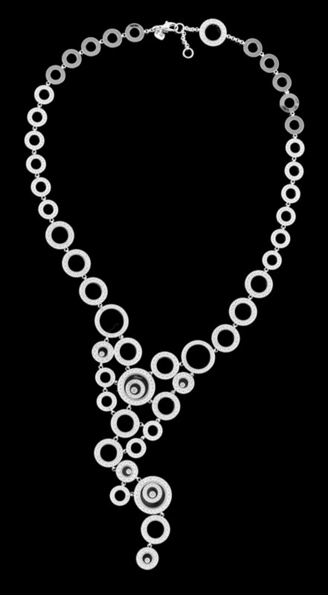 Chopard, Happy Spirit, collier or gris 750 composé d'une multitude d'anneaux ajourés, certains serti