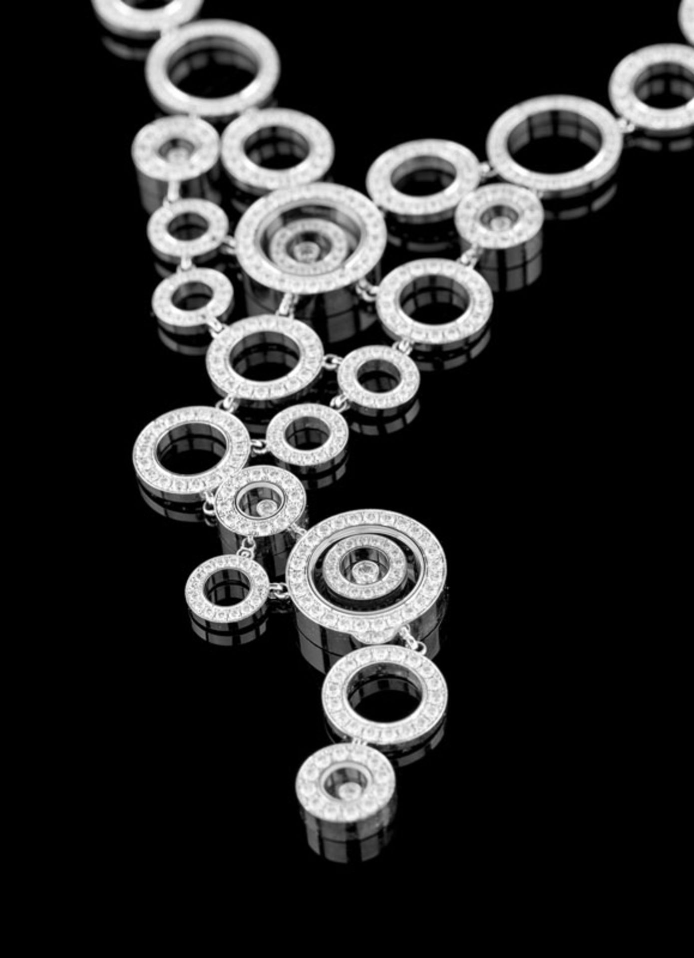 Chopard, Happy Spirit, collier or gris 750 composé d'une multitude d'anneaux ajourés, certains serti - Bild 4 aus 6