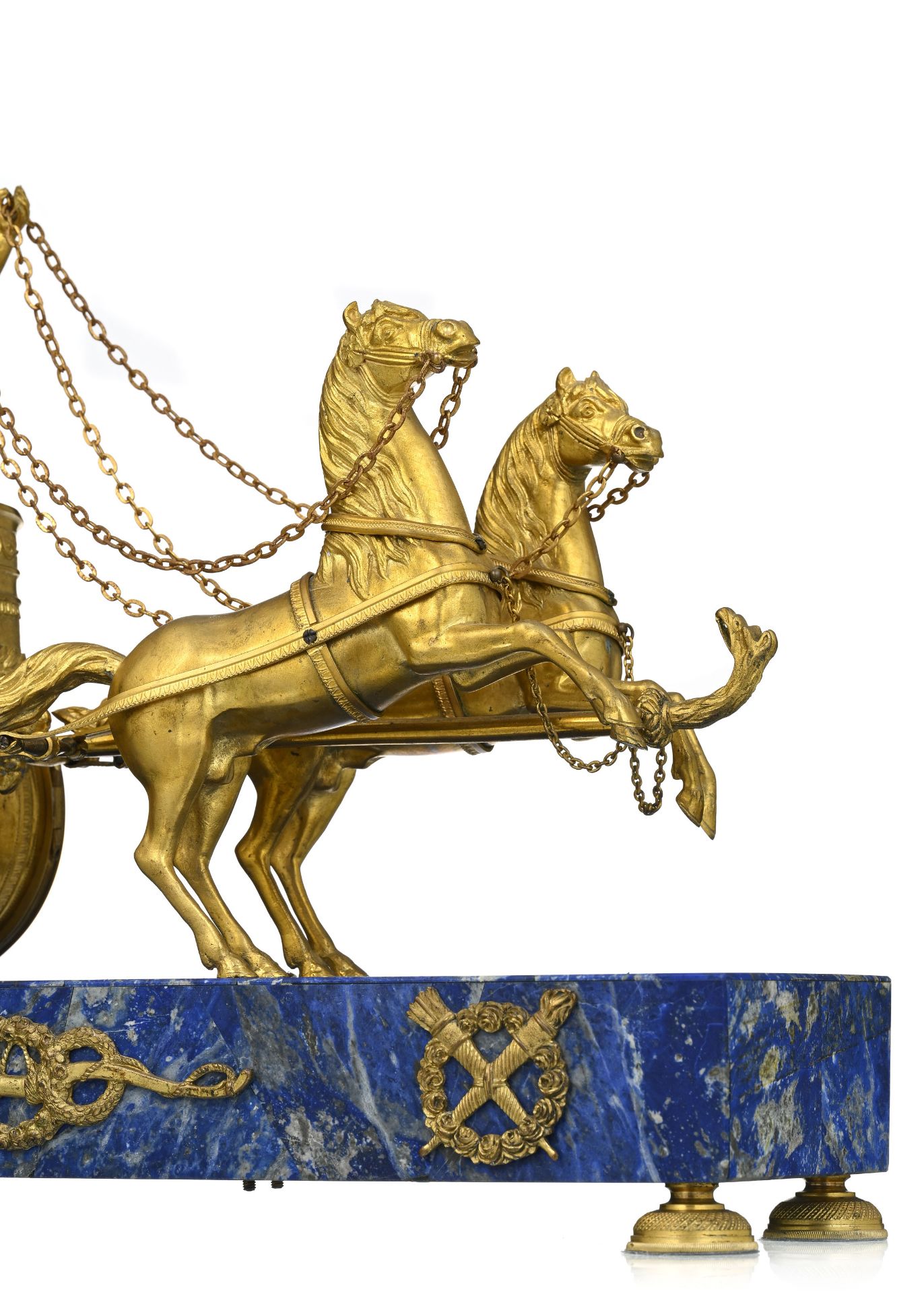 Pendule au char d'époque Restauration, en bronze doré, figurant un Amour tiré par des chevaux, 34x43 - Image 5 of 10