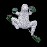 Vhernier, broche 2 ors 750 stylisant une grenouille entièrement pavée de diamants taille brillant, l