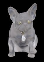 Cartier, attribué à, sculpture de Bouledogue français début XXe s. en cristal de roche avec collier