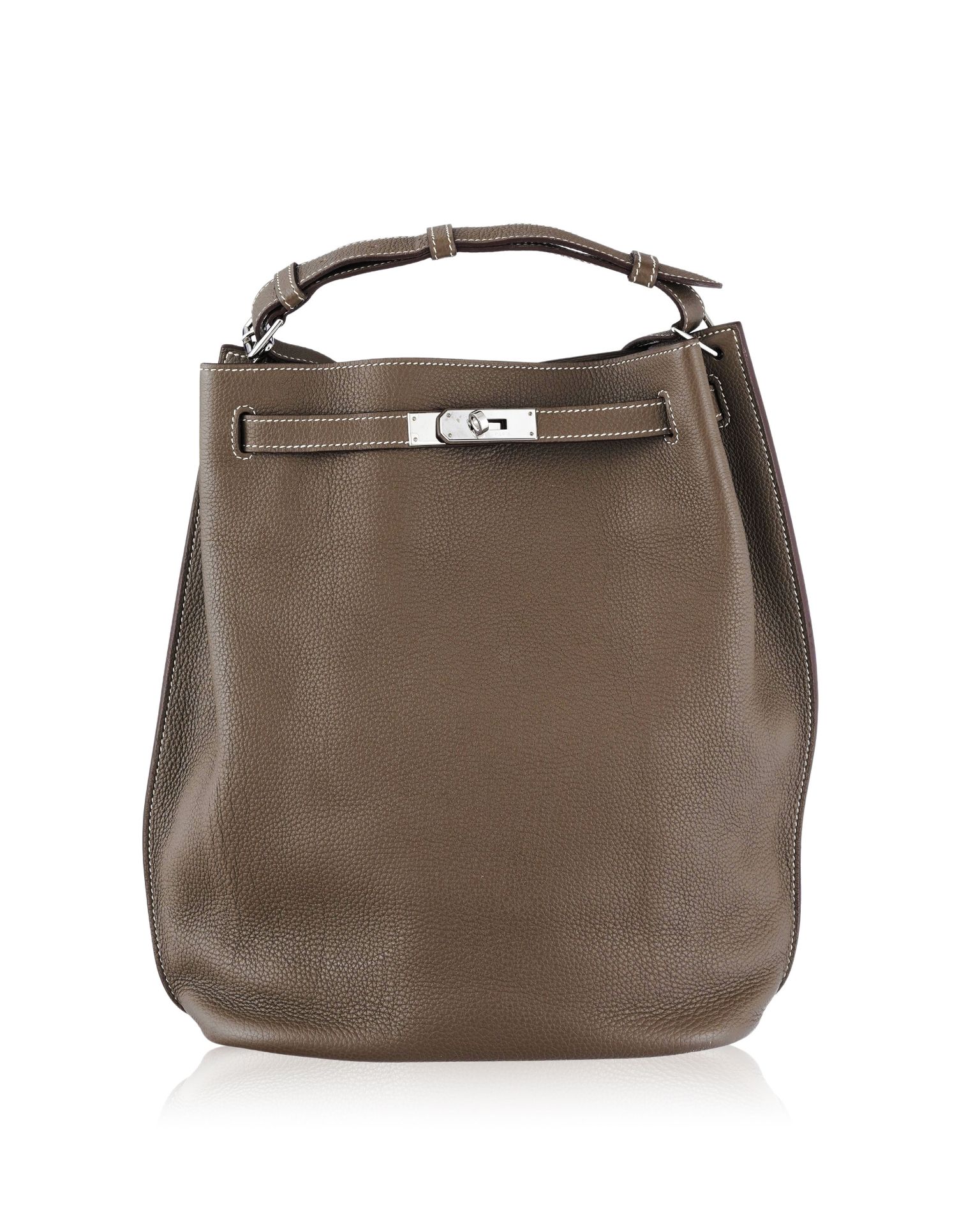 Hermès, sac So Kelly 26 en cuir Togo Etoupe, bouclerie palladium, 35x26 cm