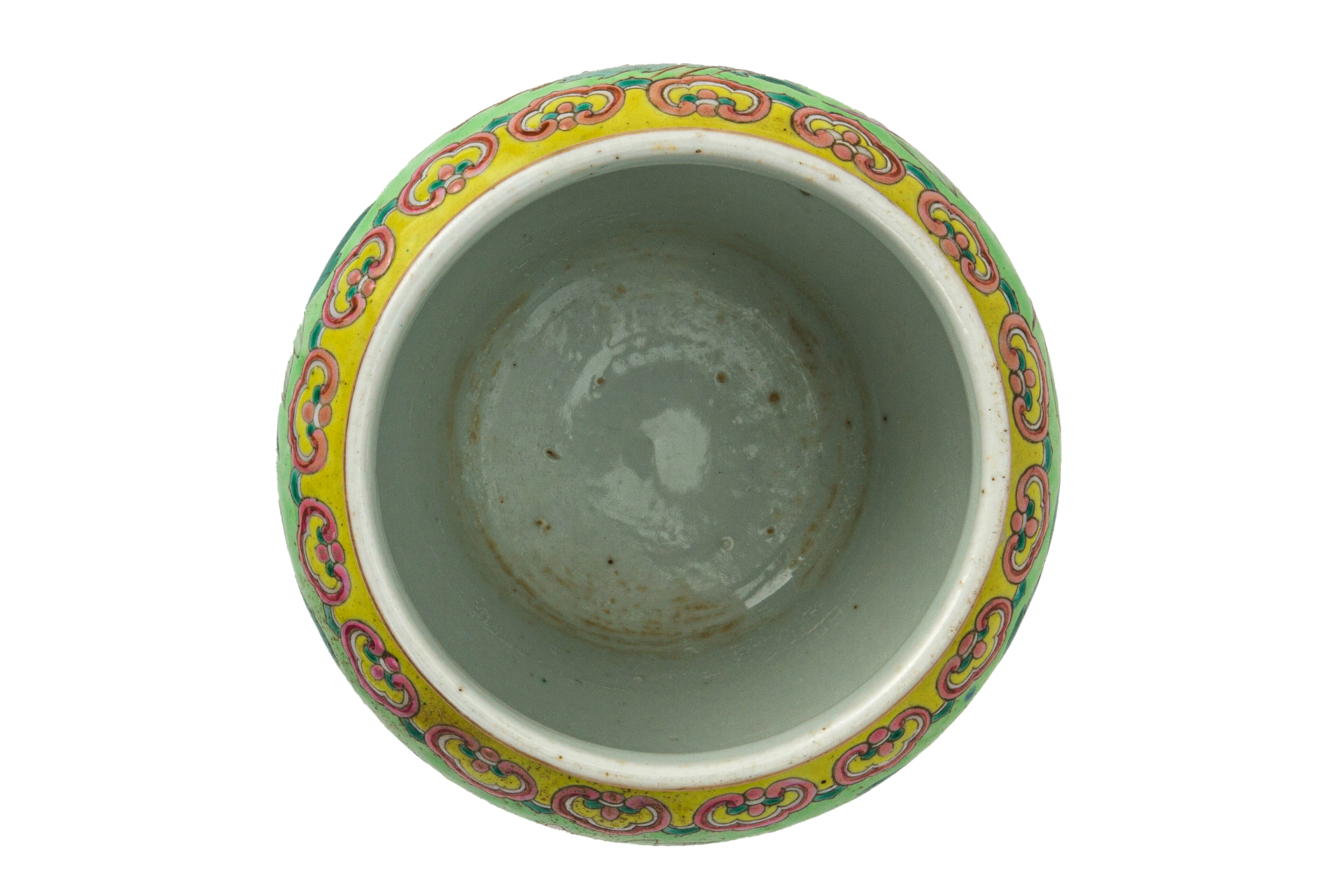 A LIME GREEN GROUND FAMILLE ROSE TABLE SPITTOON - Image 3 of 4