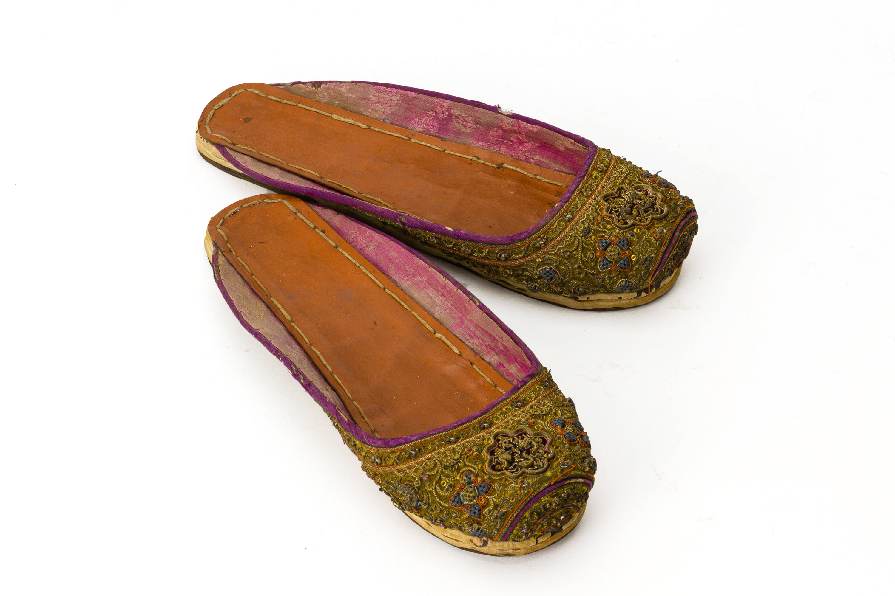 A PAIR OF EMBROIDERED WEDDING SLIPPERS