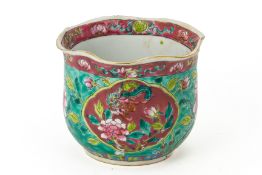 A TURQUOISE GROUND FAMILLE ROSE FINGER BOWL