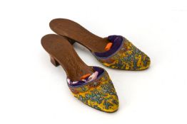 A PAIR OF HEELED EMBROIDERED SLIPPERS