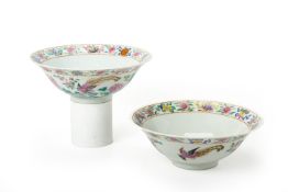 A PAIR OF FAMILLE ROSE 'PHOENIX' BOWLS WITH FLORAL MOTIF