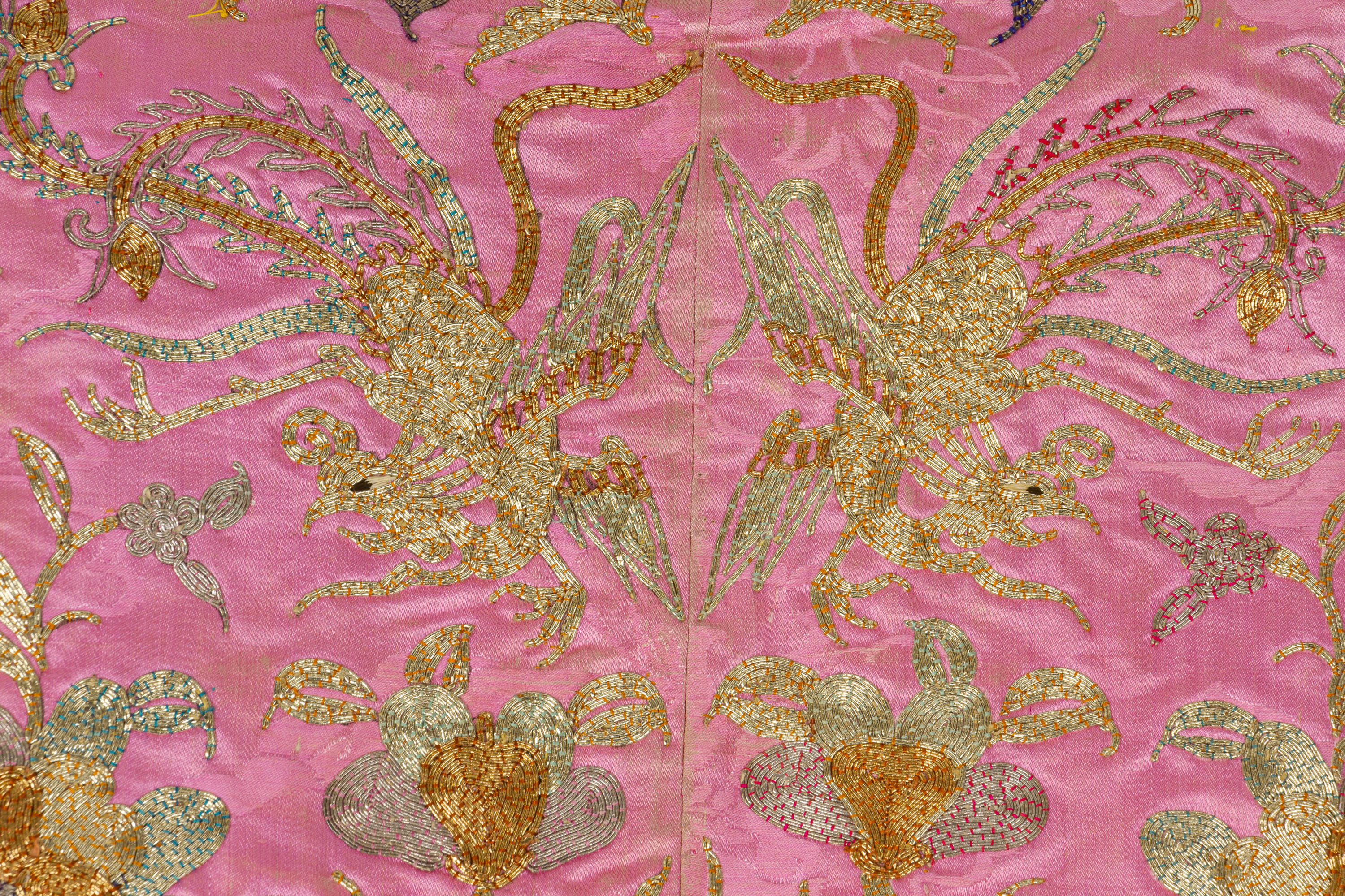 A SILK AND METAL THREAD EMBROIDERED TWO PIECE WEDDING OUTFIT - Image 3 of 6