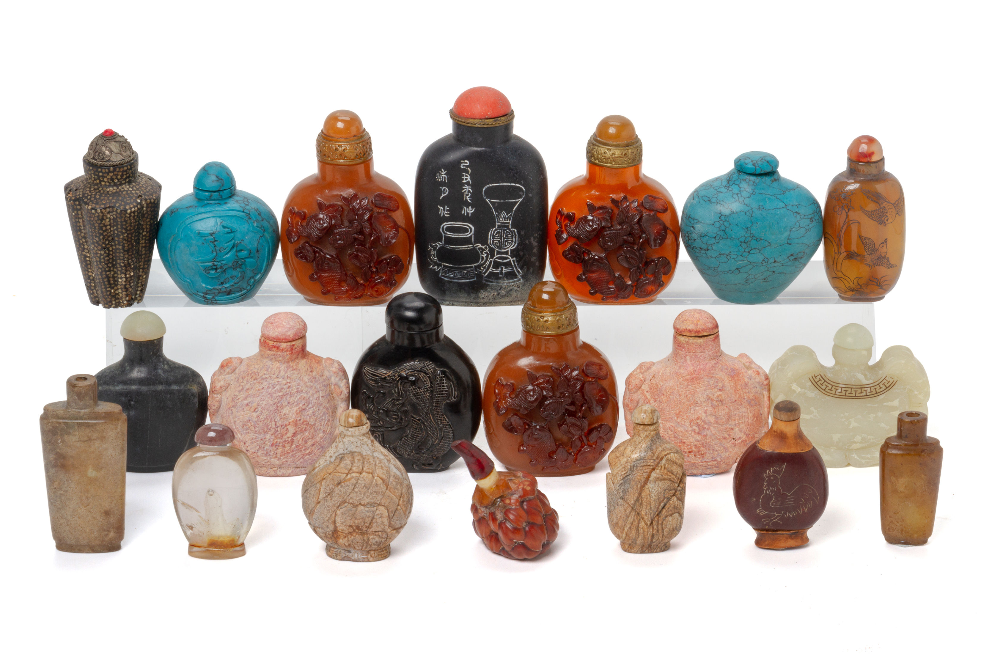 A LARGE GROUP OF ASSORTED SNUFF BOTTLES