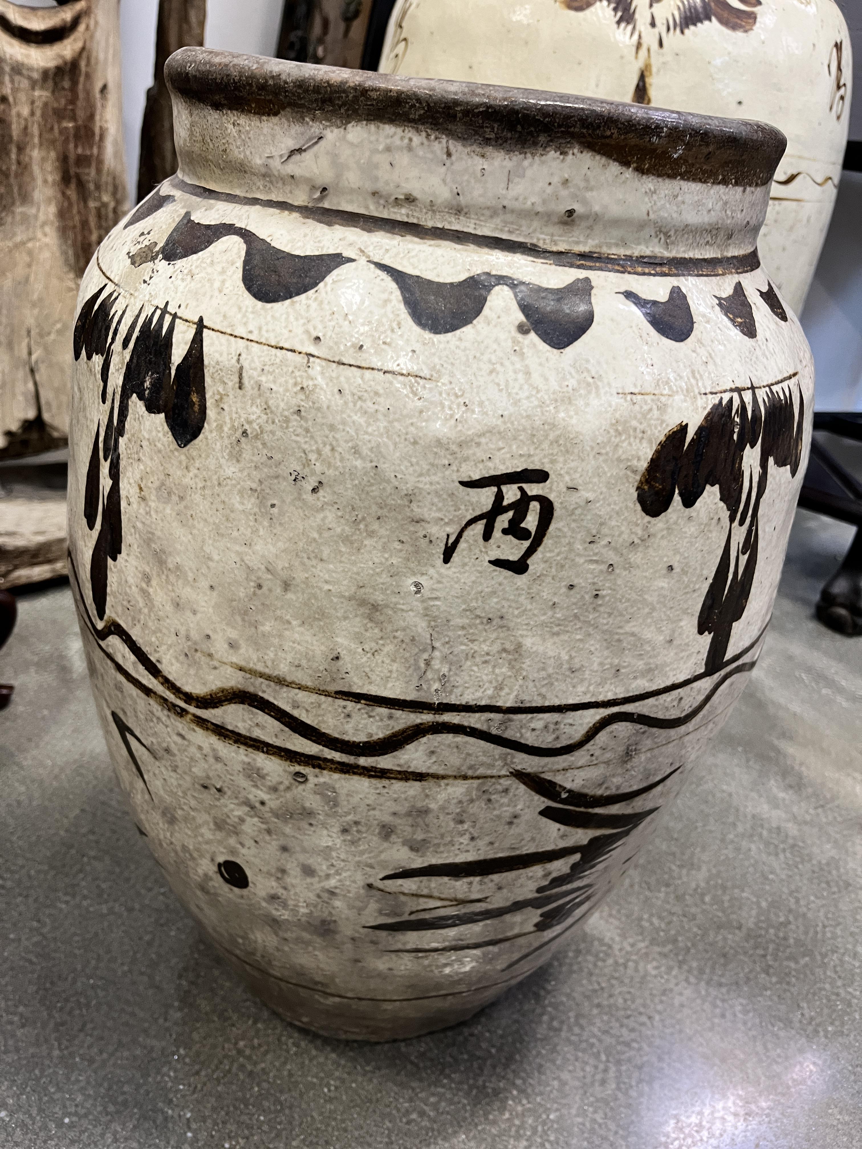 TWO LARGE CIZHOU STORAGE JARS - Image 14 of 20