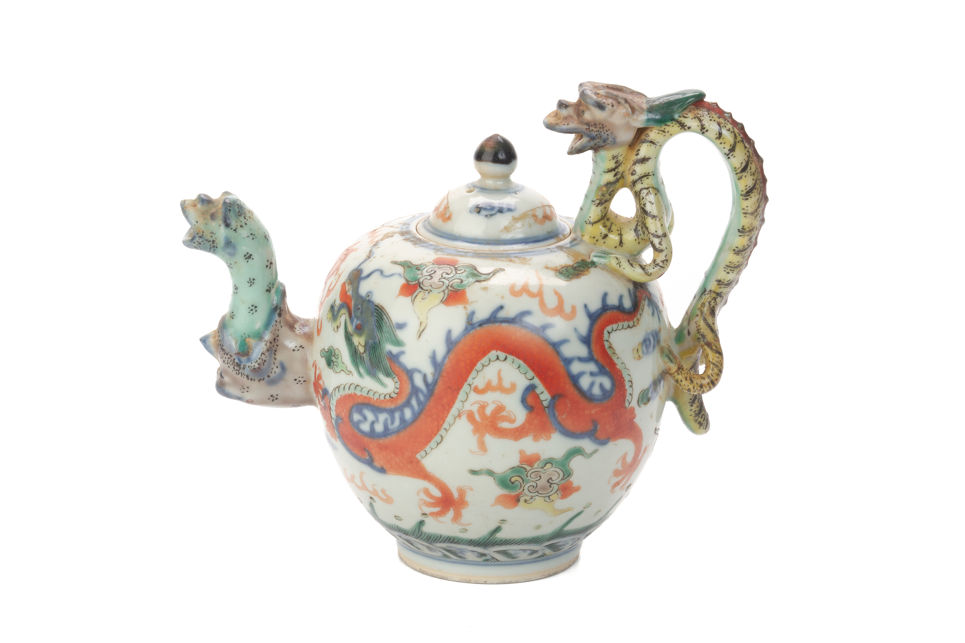 A WUCAI PORCELAIN DRAGON TEAPOT