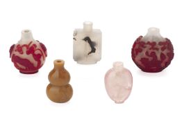 A GROUP OF FIVE SNUFF BOTTLES