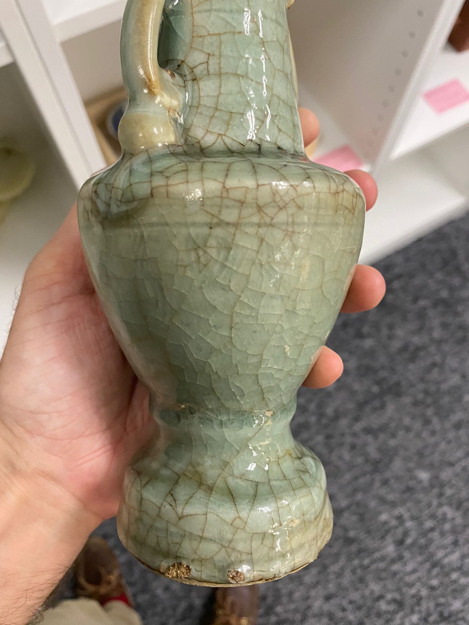 A GROUP OF CELADON GLAZED ITEMS - Image 15 of 20
