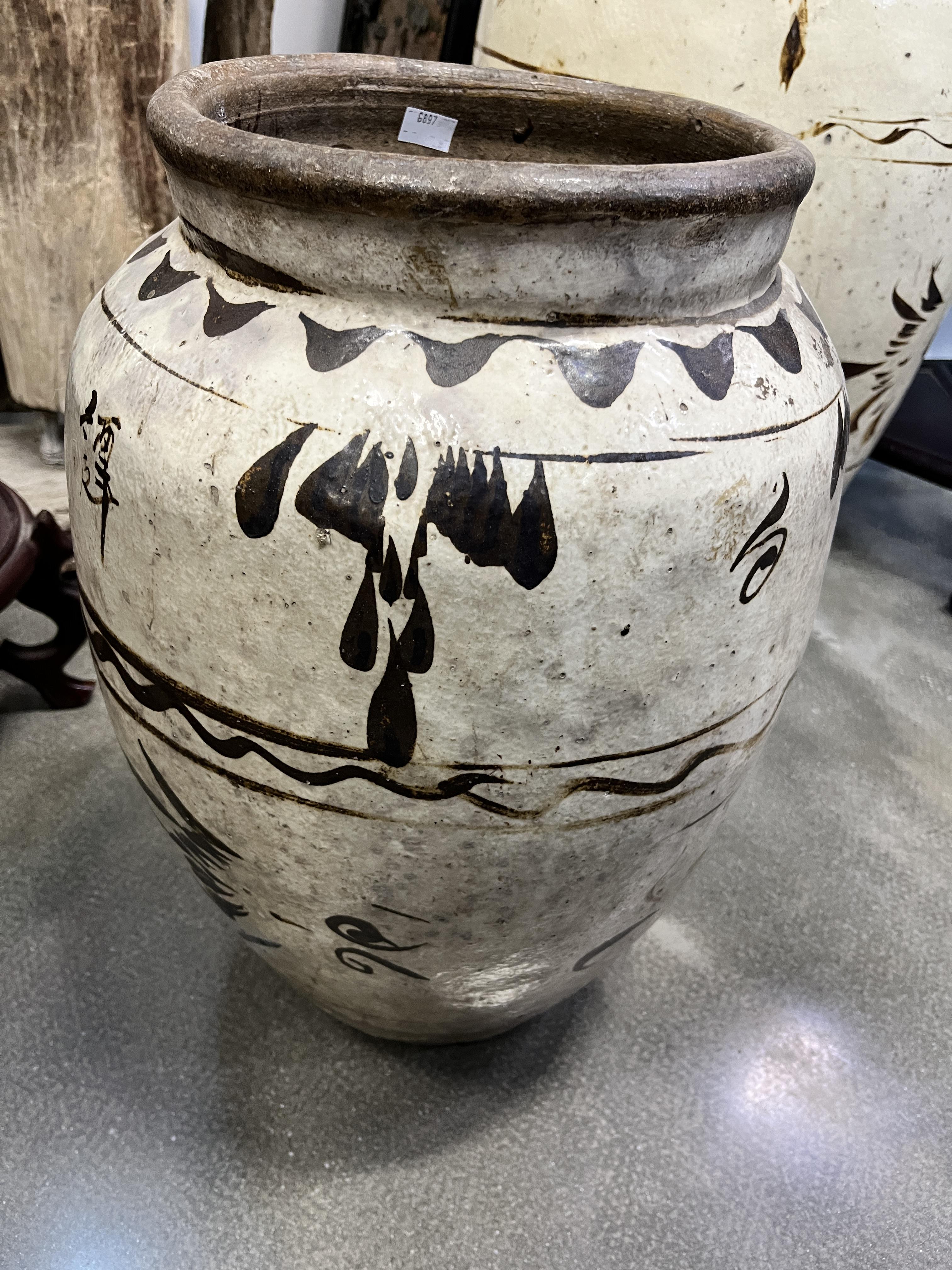 TWO LARGE CIZHOU STORAGE JARS - Image 12 of 20