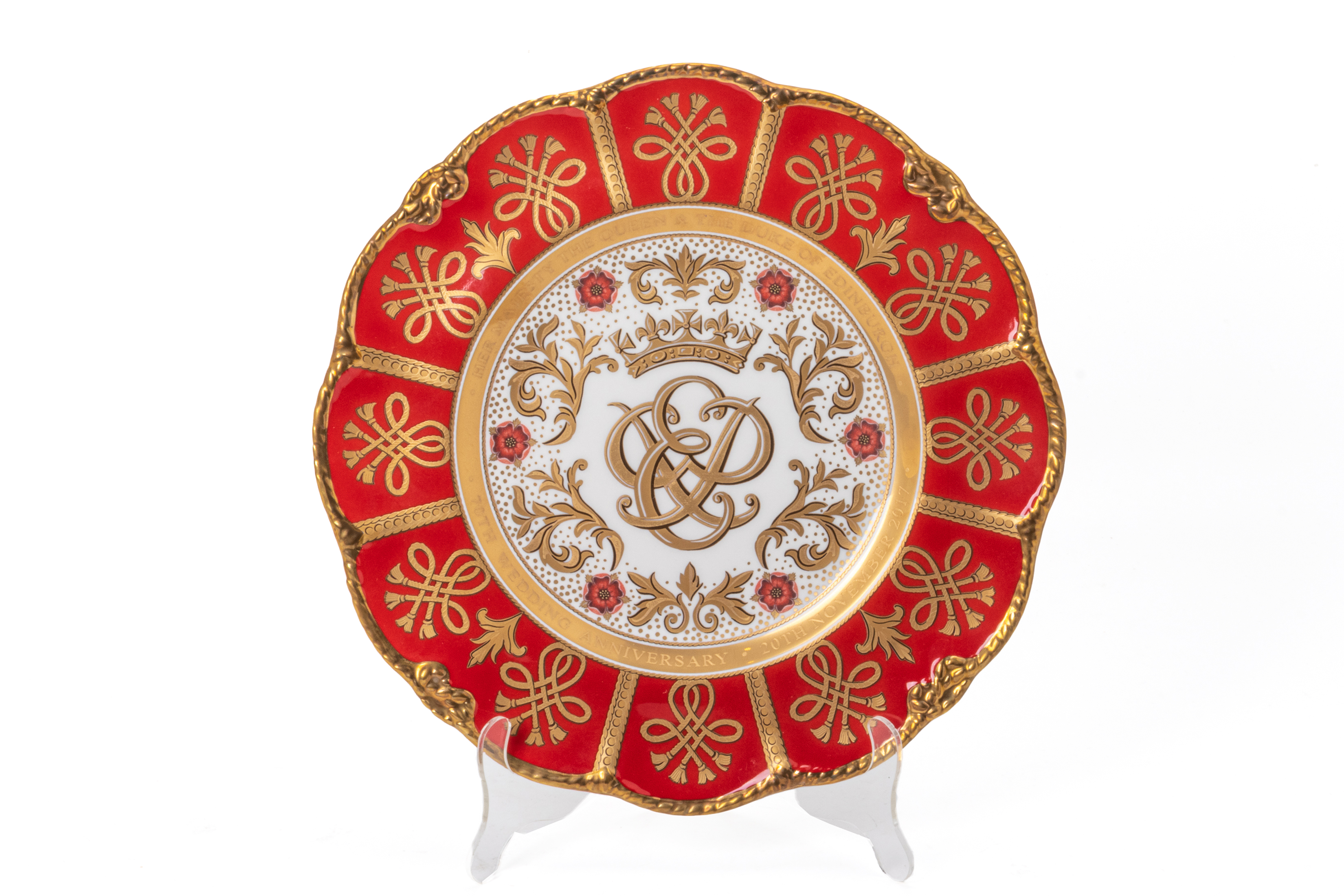 A QUEEN ELIZABETH II AND PRINCE PHILIP COMMEMORATIVE PLATE - Image 3 of 5
