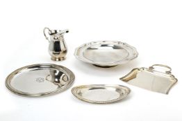 A GROUP OF ASSORTED SILVER PLATED ITEMS