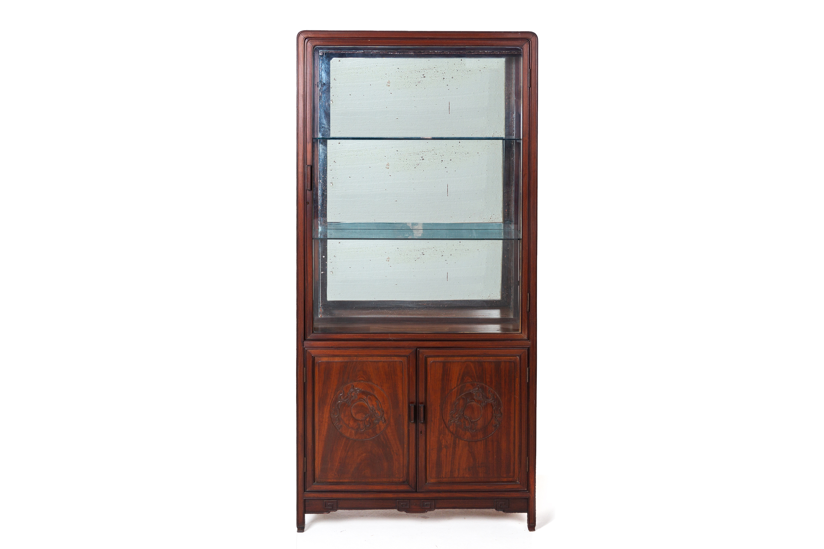 A ROSEWOOD GLAZED DISPLAY CABINET - Image 2 of 4