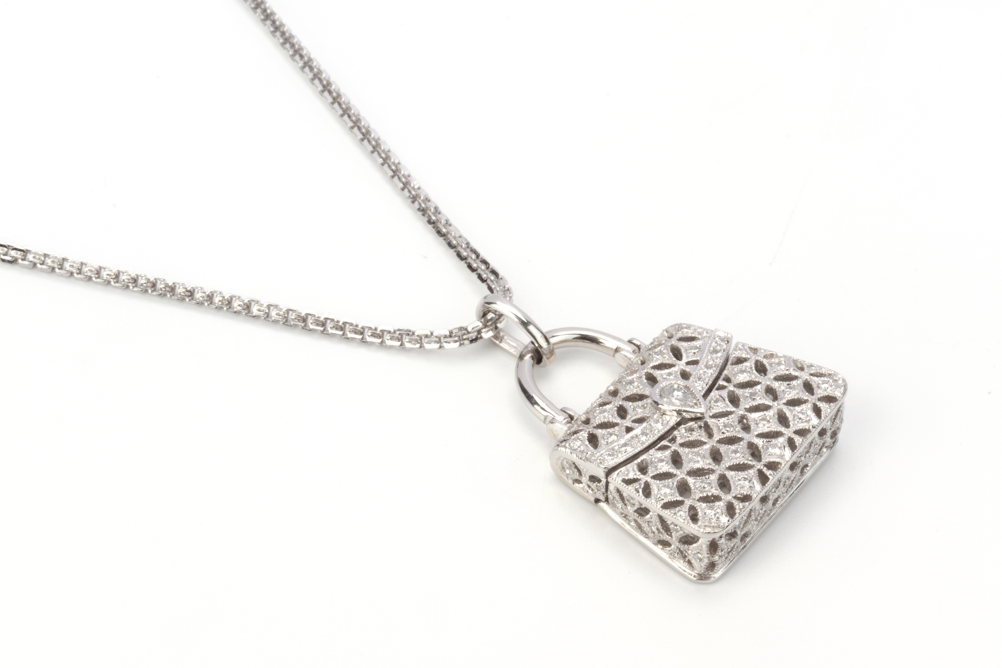 A DIAMOND HANDBAG PENDANT WITH ADJUSTABLE CHAIN - Image 2 of 3