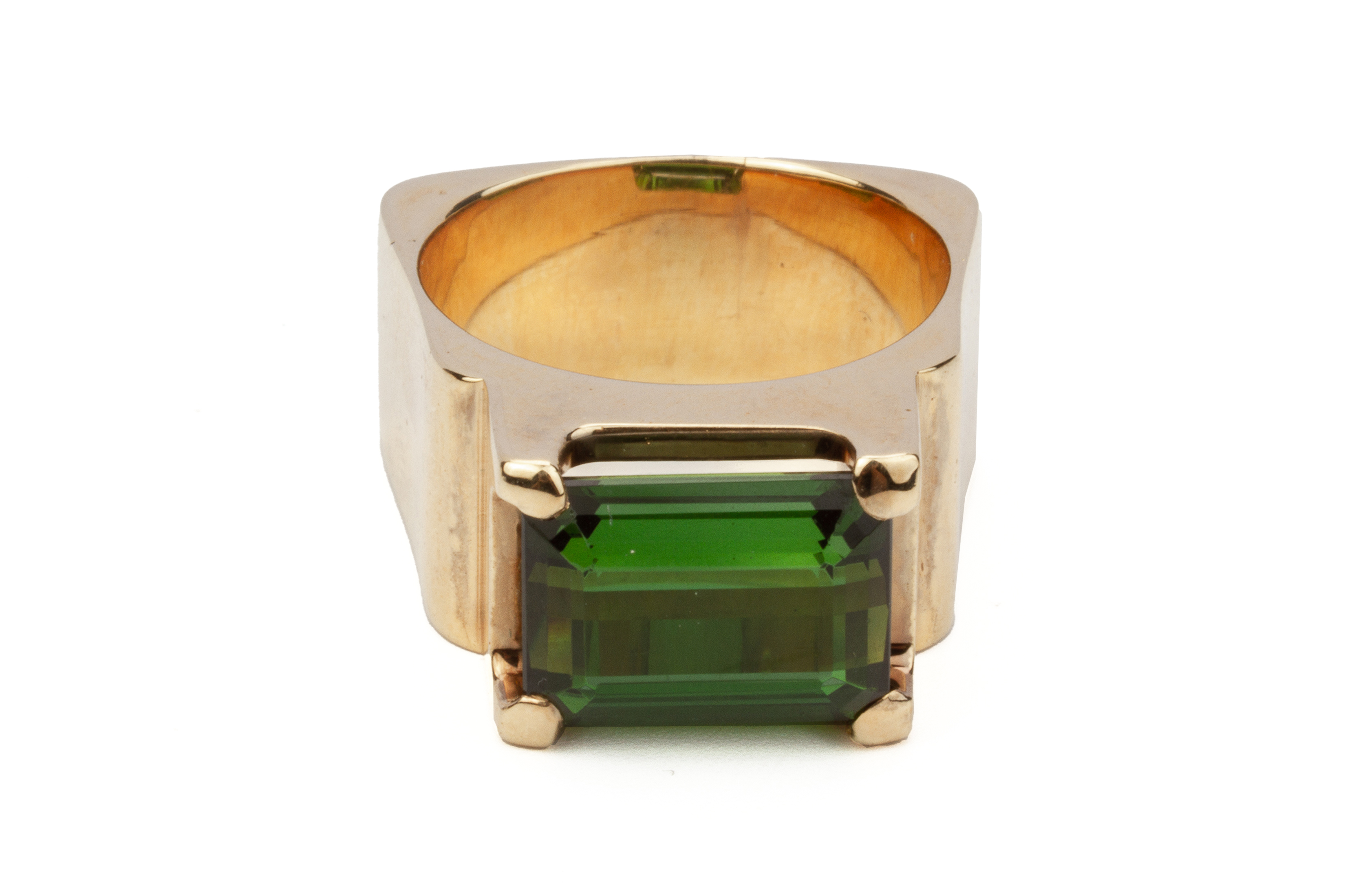 A GREEN TOURMALINE RING AND EARRINGS SET - Image 2 of 4
