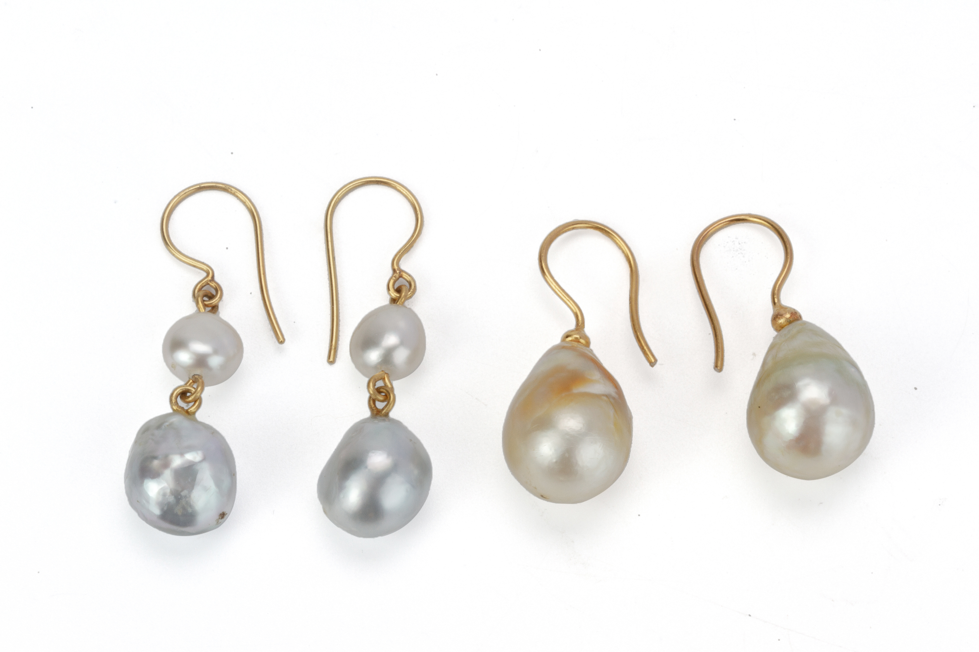 THREE PAIRS OF BAROQUE PEARL EARRINGS BY MALI PEARLS - Image 2 of 3