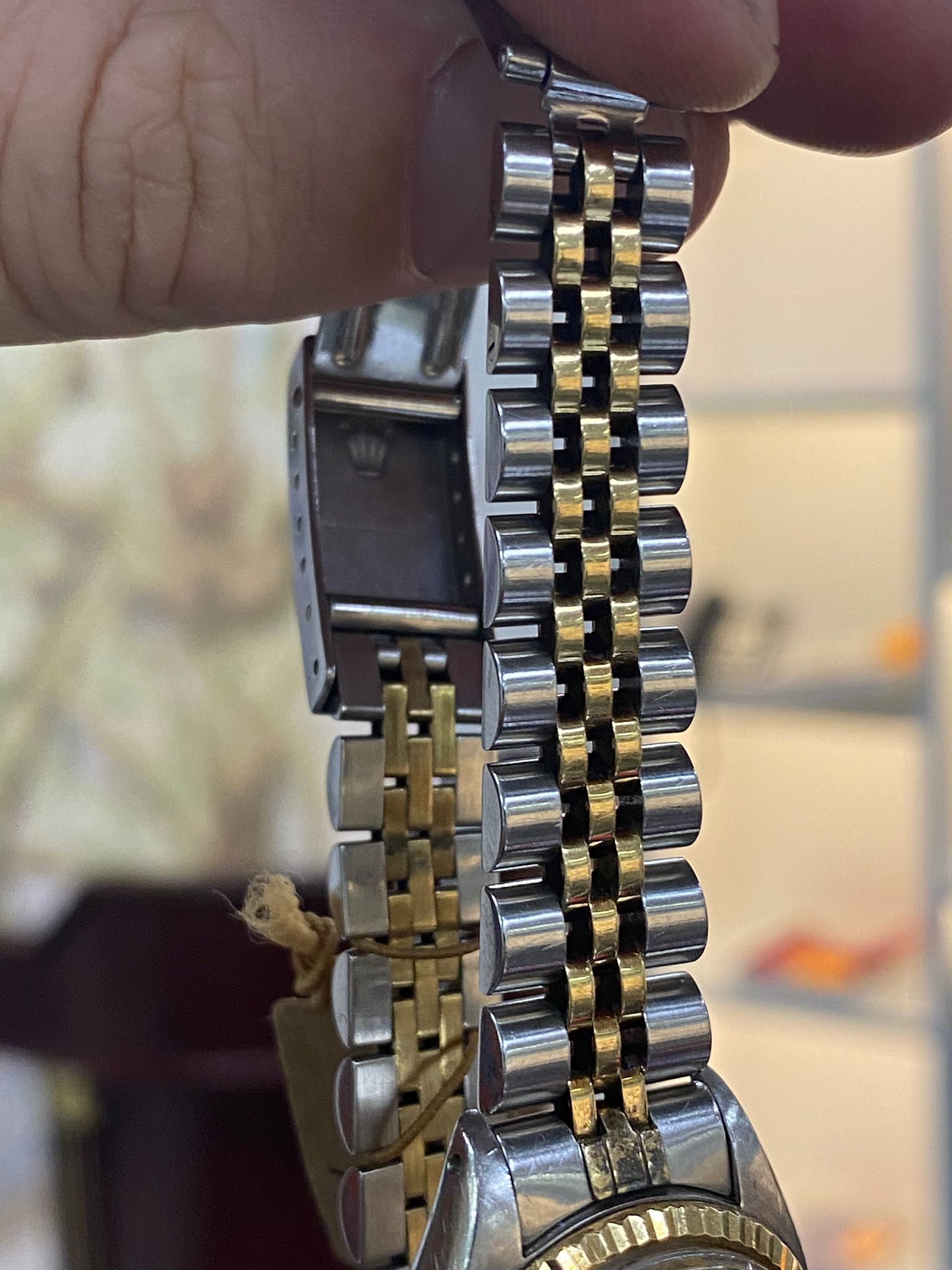 A ROLEX GOLD AND STAINLESS STEEL LADY DATE BRACELET WATCH - Image 8 of 9