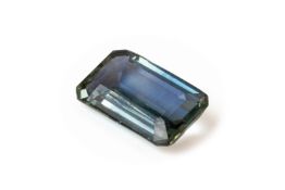 A LOOSE 4.41 CARAT UNHEATED COLOUR CHANGE SAPPHIRE