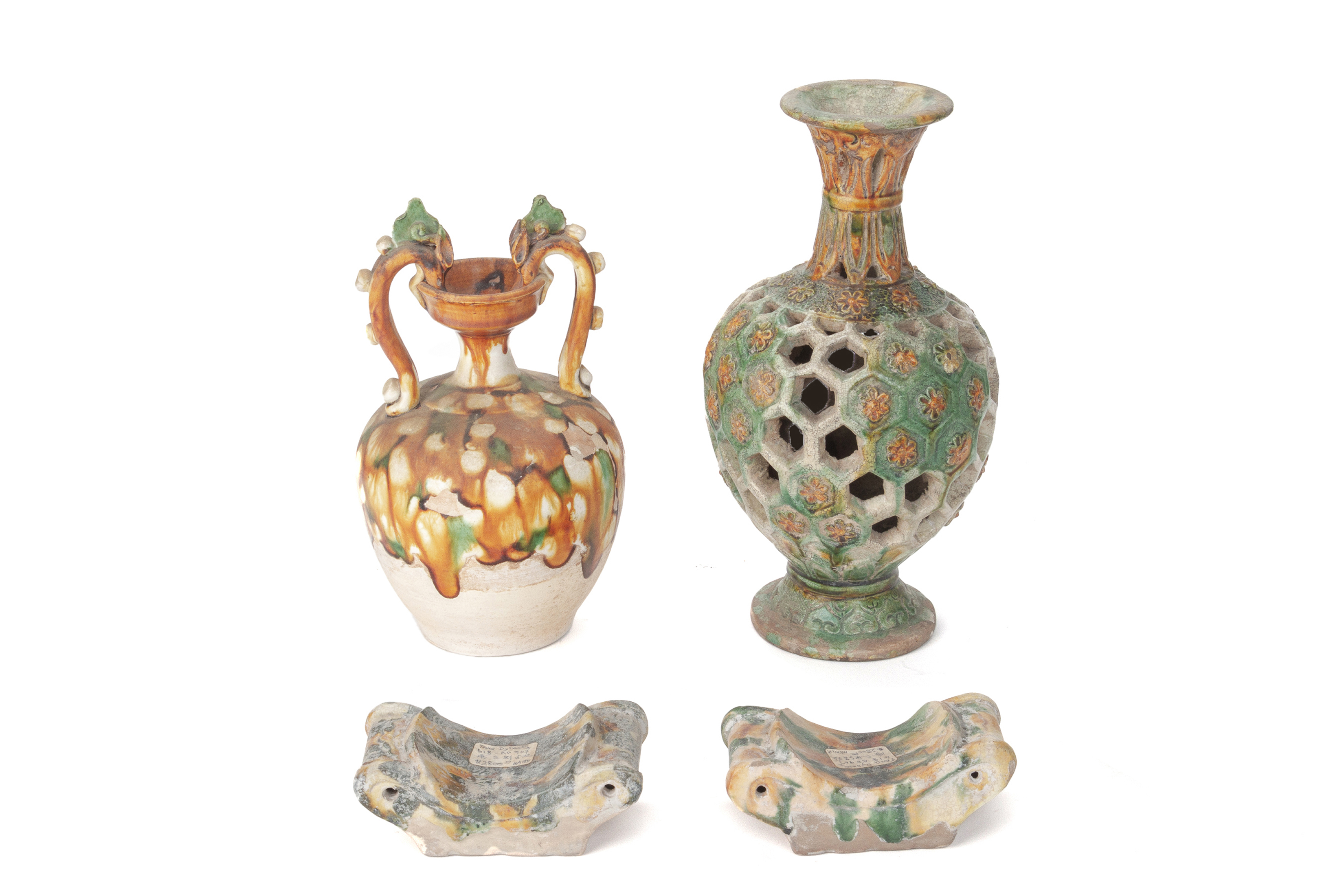 A GROUP OF FIVE TANG STYLE SANCAI GLAZED POTTERY ITEMS - Image 2 of 3