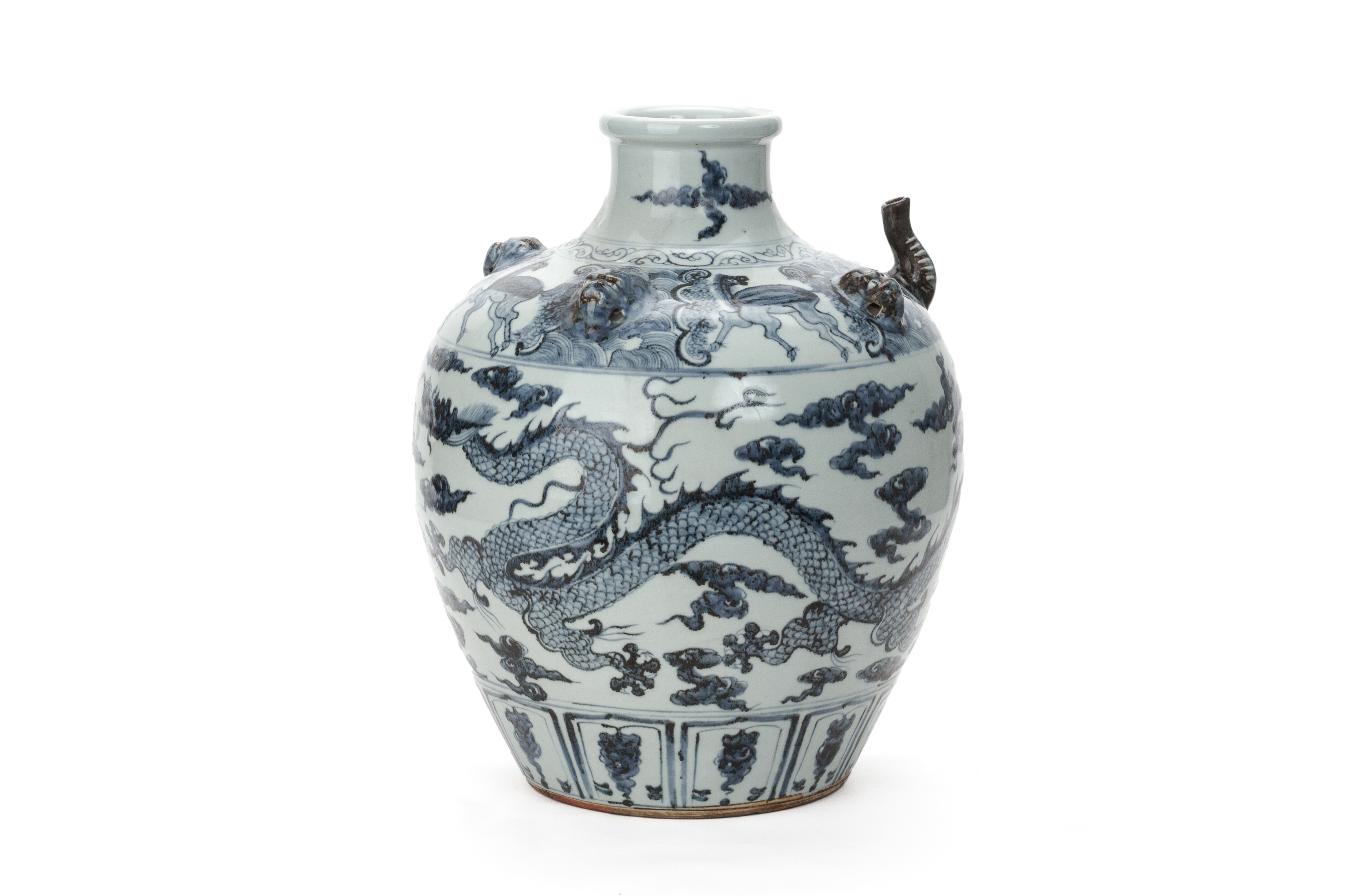 A LARGE YUAN STYLE BLUE AND WHITE PORCELAIN JAR - Image 2 of 3