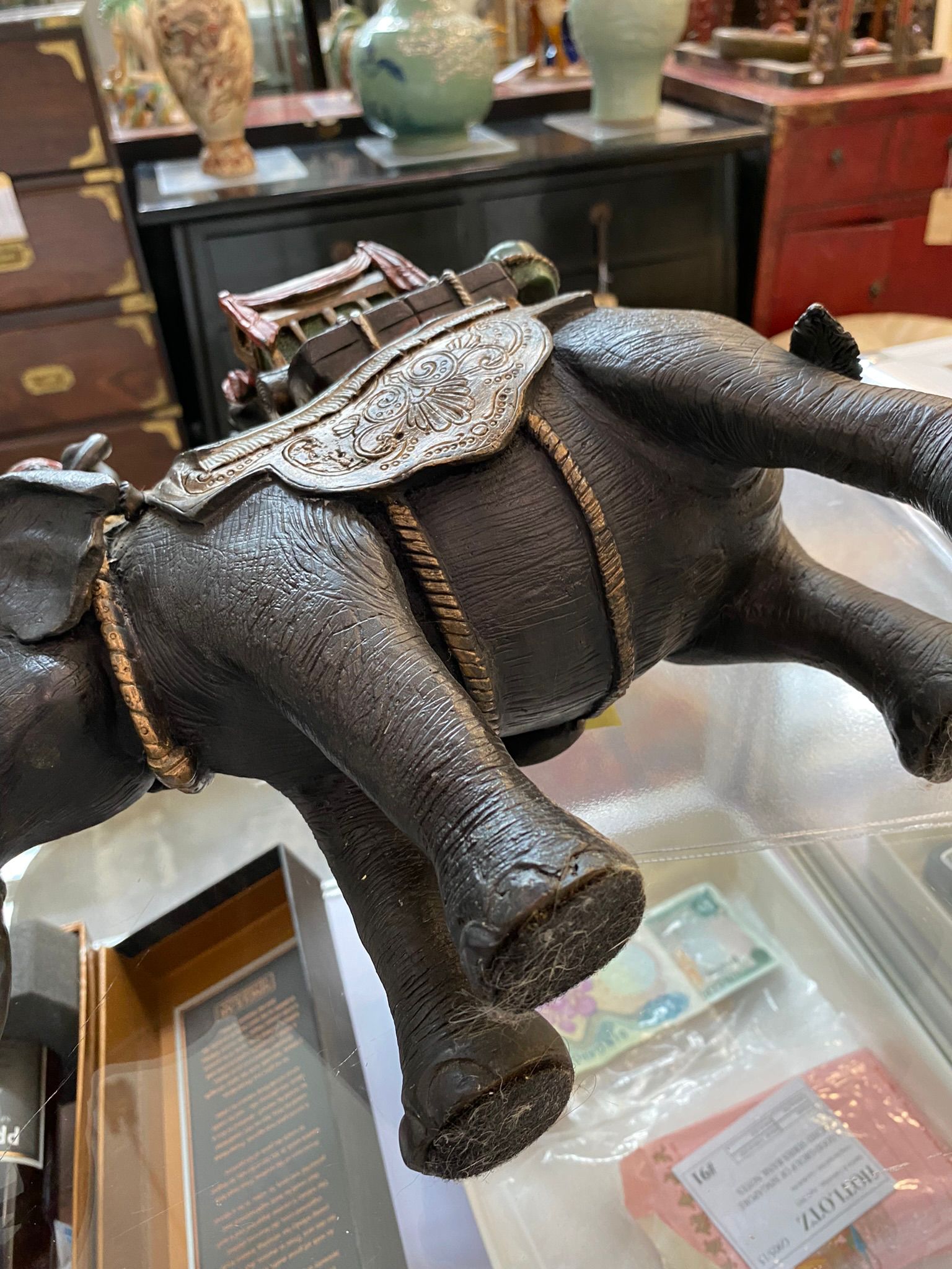 A COLD PAINTED BRONZE MODEL OF A MONKEY RIDING AN ELEPHANT - Image 8 of 9