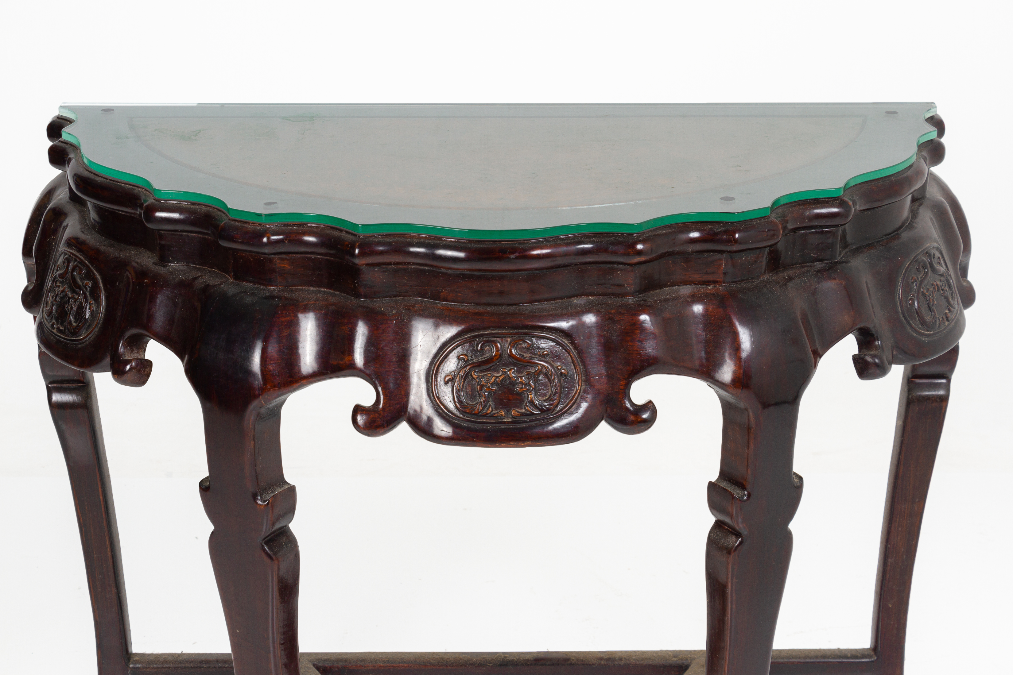 A CARVED WOOD AND BURL WOOD INSET DEMI LUNE SIDE TABLE - Image 2 of 5