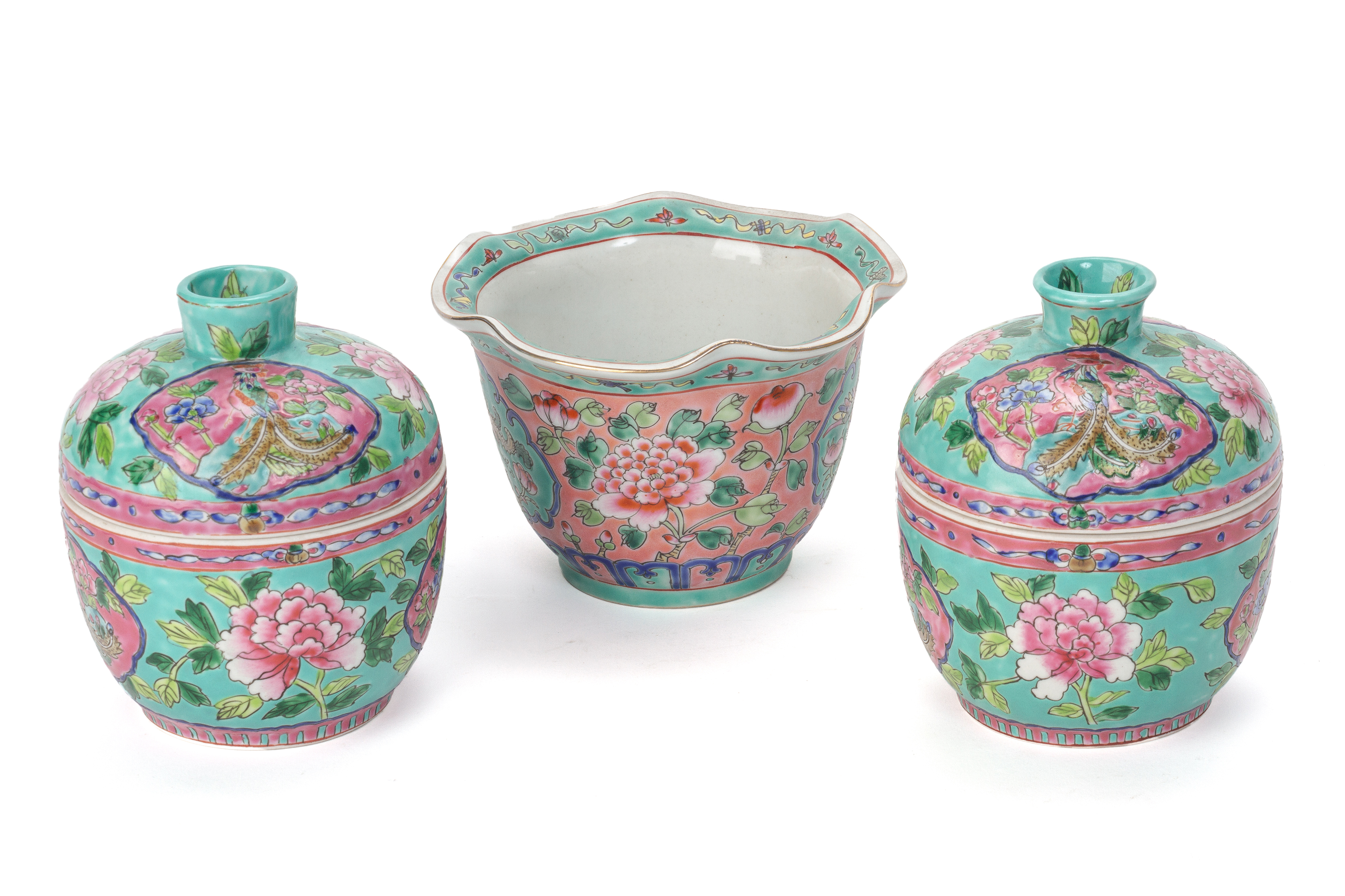 A GROUP OF MODERN PERANAKAN STYLE CHUPUS AND A FINGER BOWL - Image 2 of 3