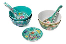 A GROUP OF TURQUOISE GROUND FAMILLE ROSE BOWLS AND SPOONS