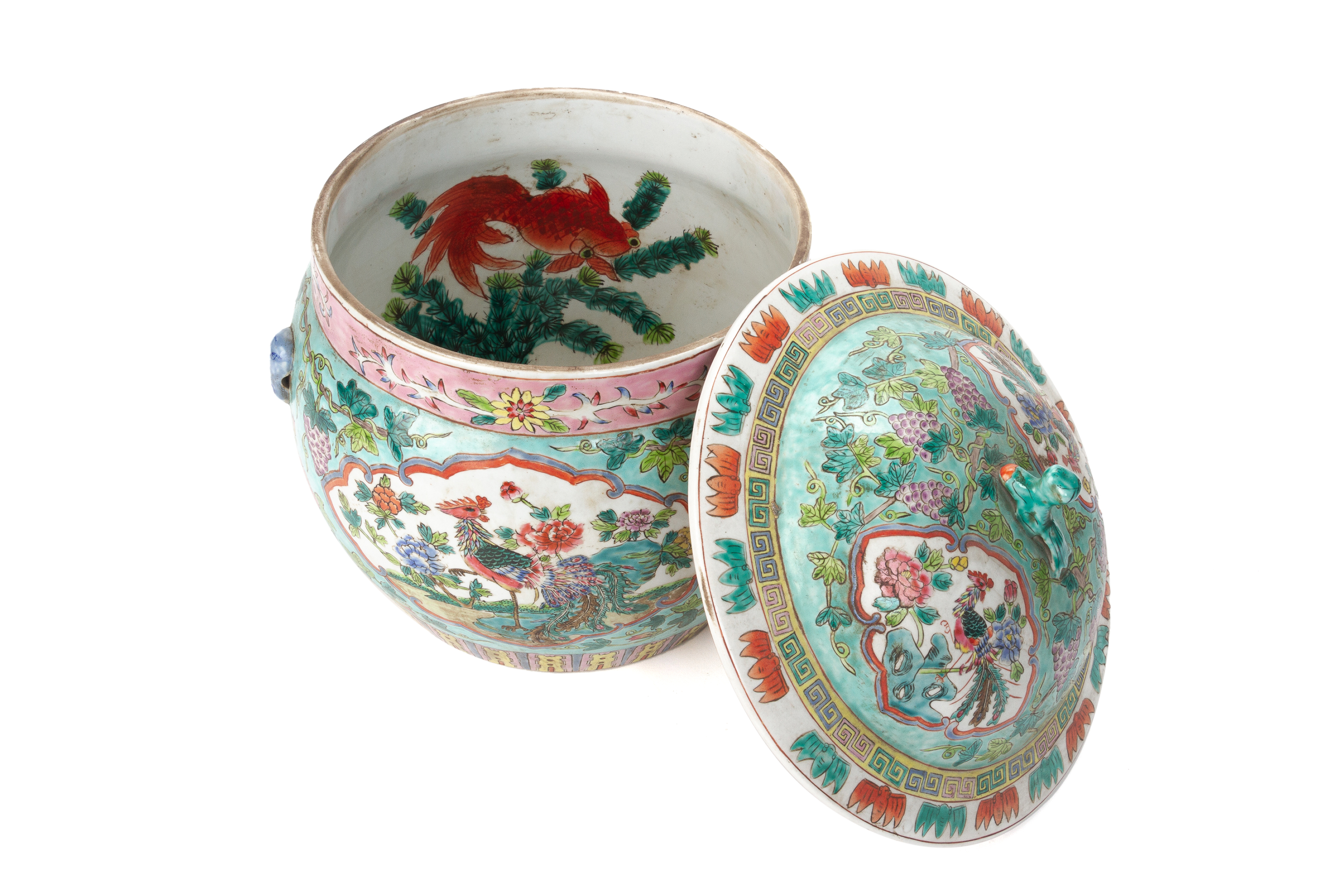 A LARGE TURQUOISE GROUND MODERN PERANAKAN STYLE KAMCHENG - Image 4 of 4