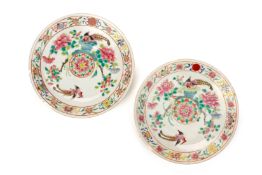 A PAIR OF FAMILLE ROSE 'PHEASANT' PLATES