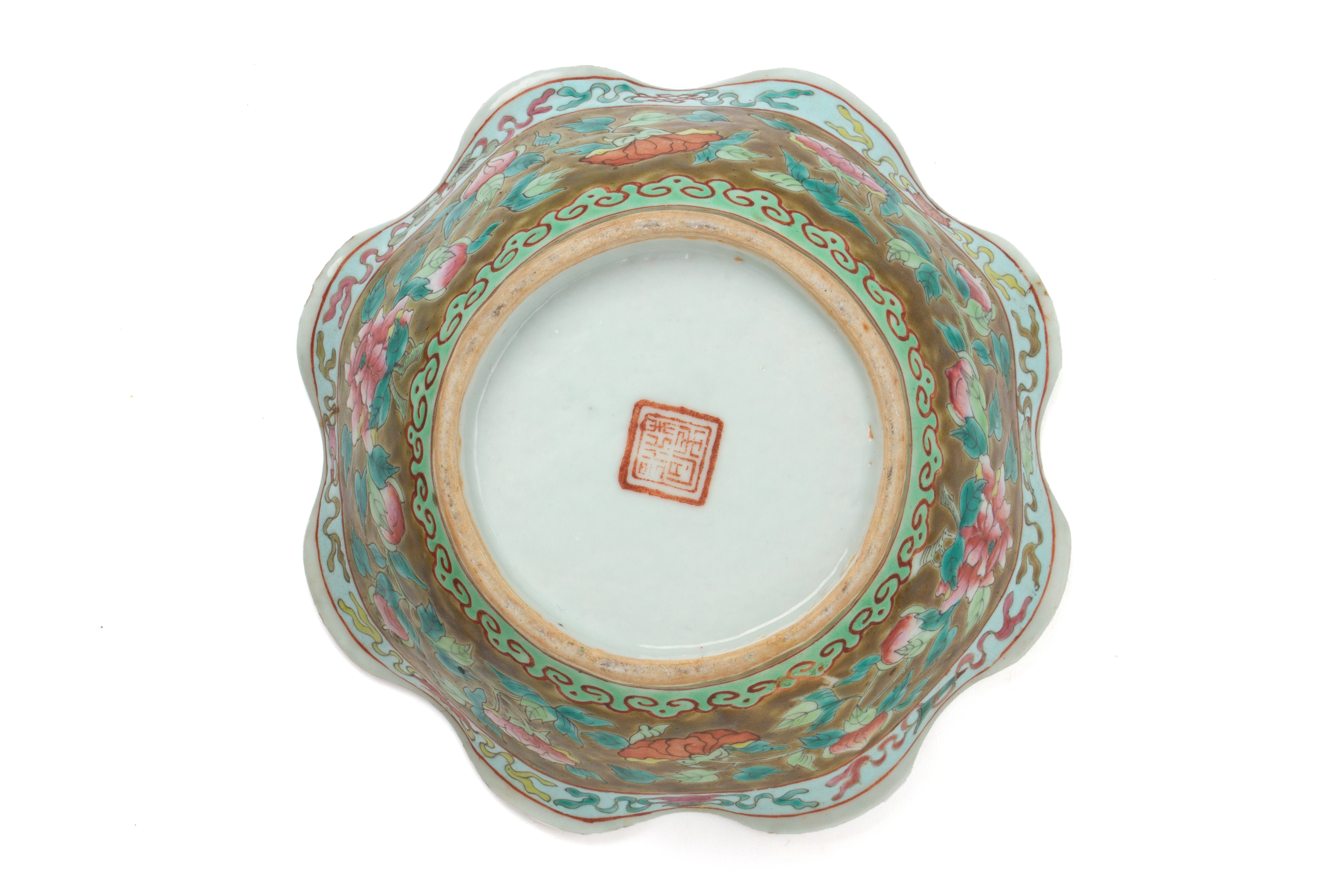 AN OLIVE GREEN CELADON GROUND 'PEONY' OFFERING BOWL - Image 3 of 6