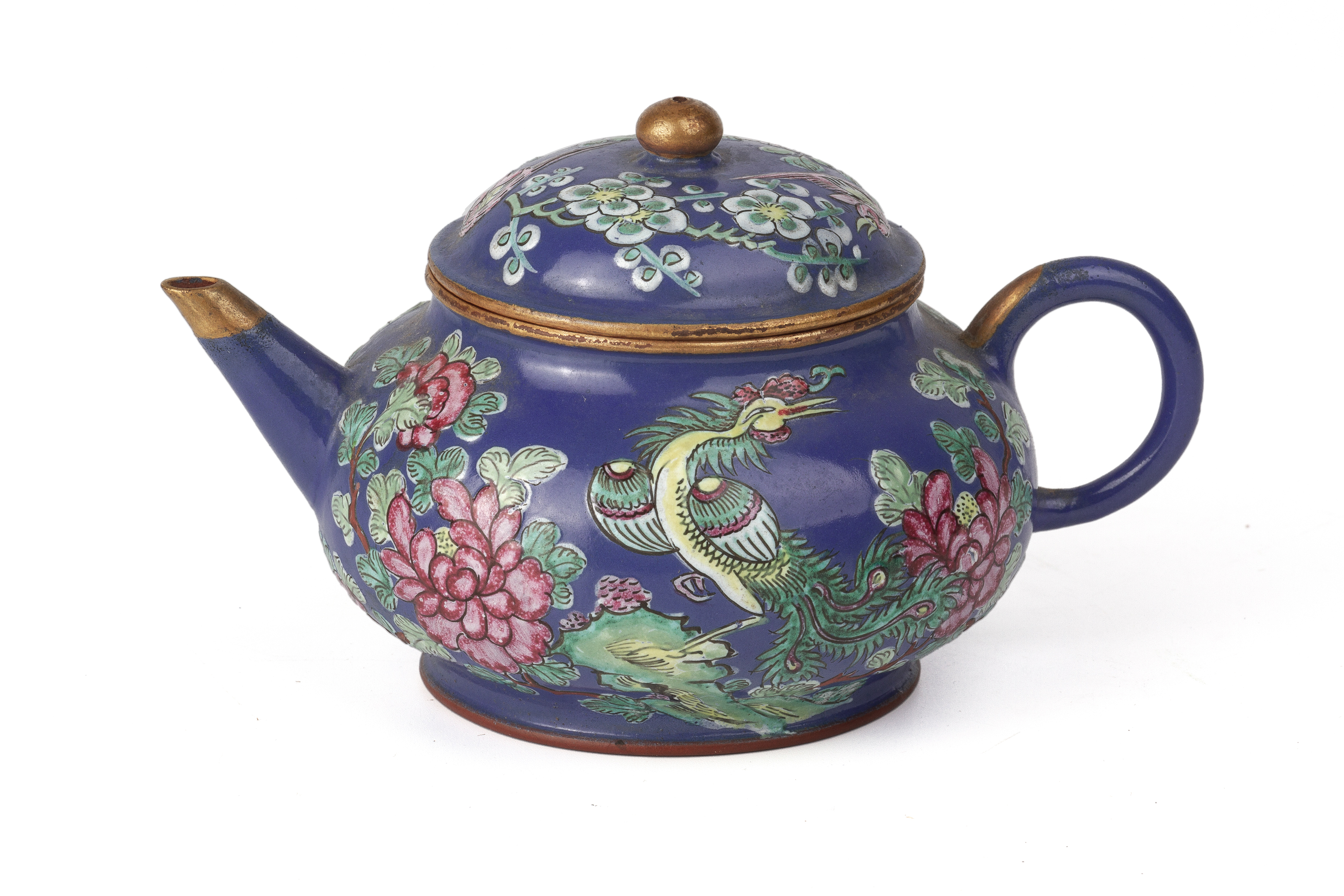 AN ENAMELLED YIXING POTTERY TEAPOT - Image 2 of 19