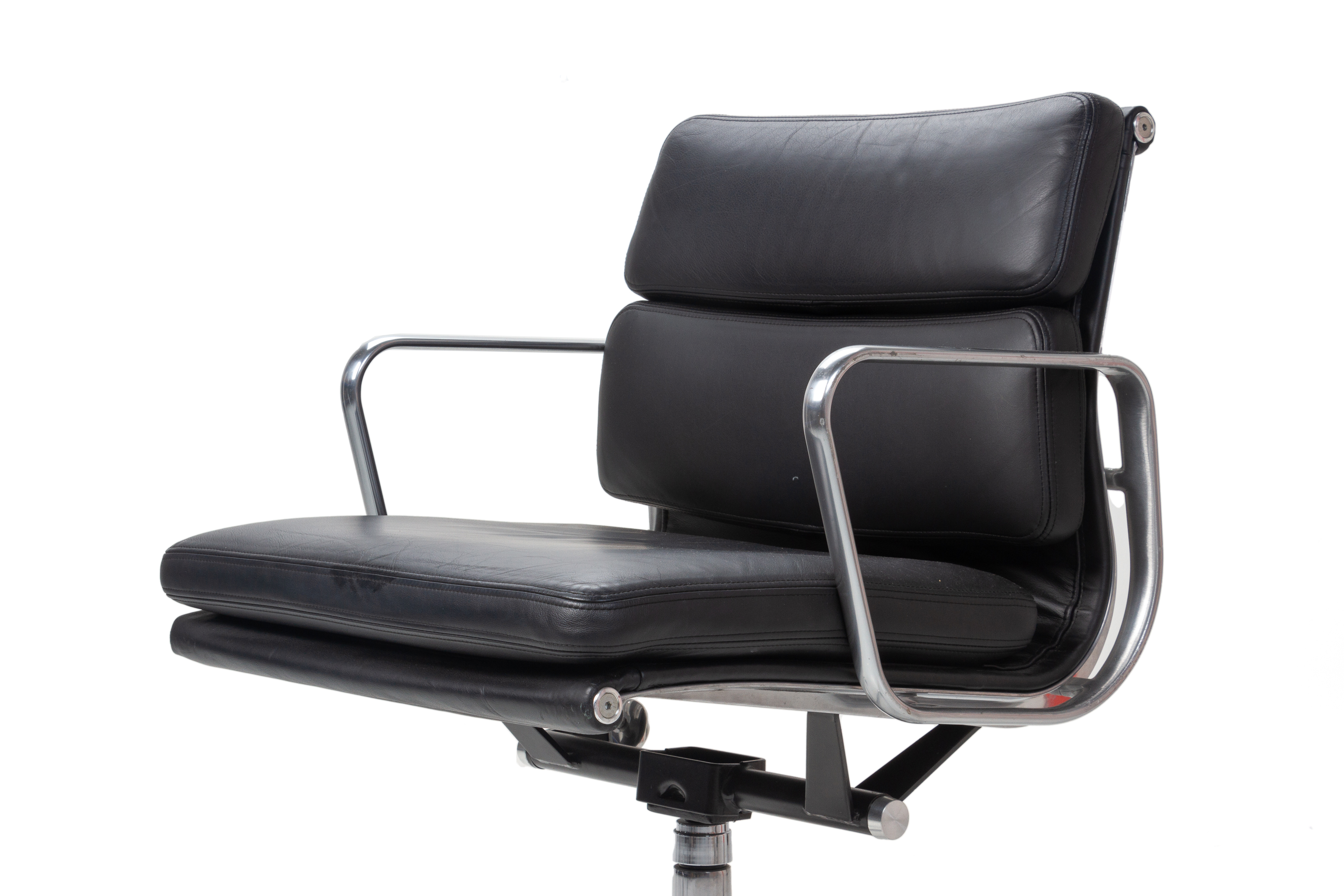 A HERMAN MILLER EAMES SOFT PAD OFFICE CHAIR (2) - Image 2 of 3