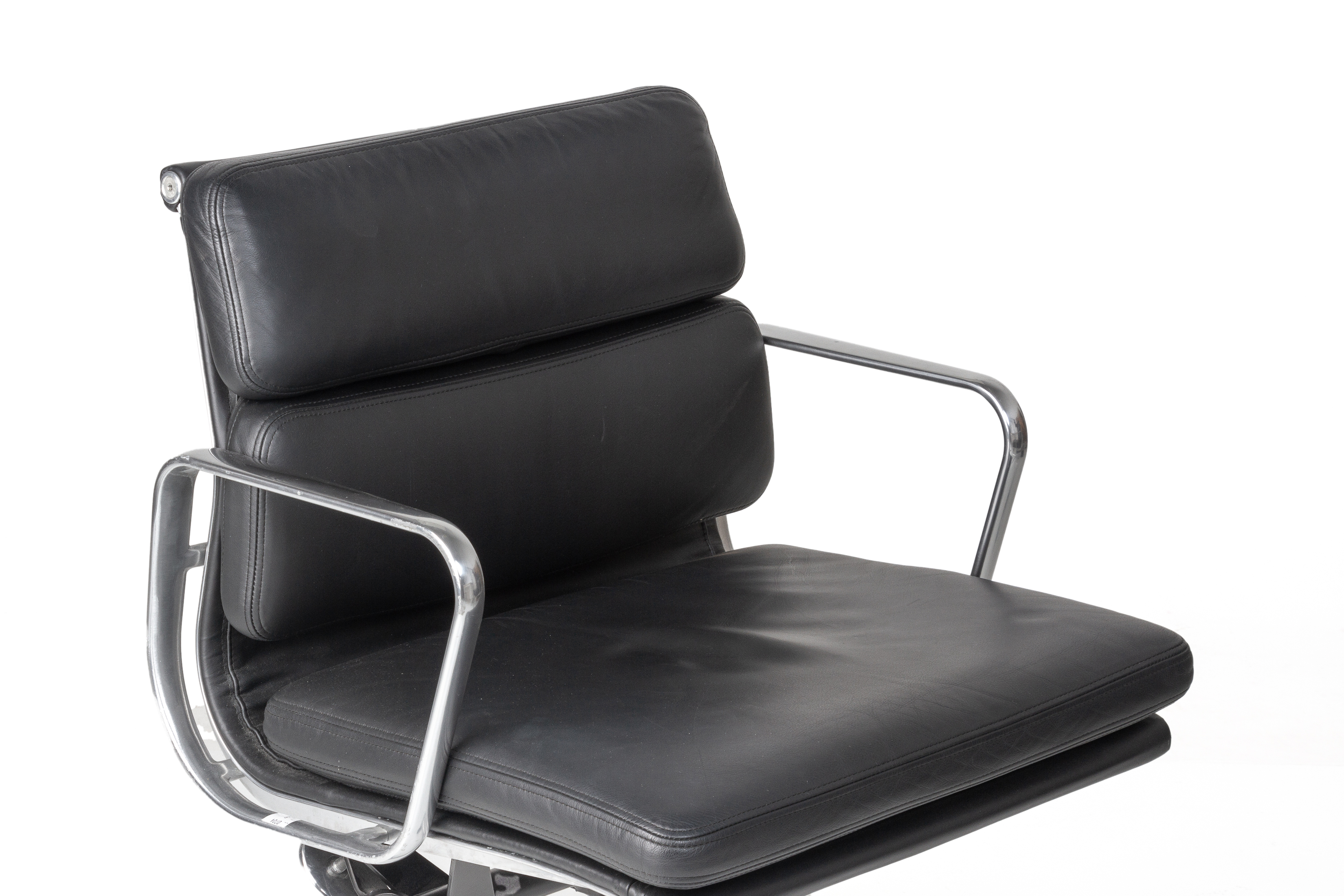 A HERMAN MILLER EAMES SOFT PAD OFFICE CHAIR (1) - Image 2 of 3