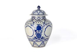 A BLUE AND WHITE PORCELAIN JAR AND COVER