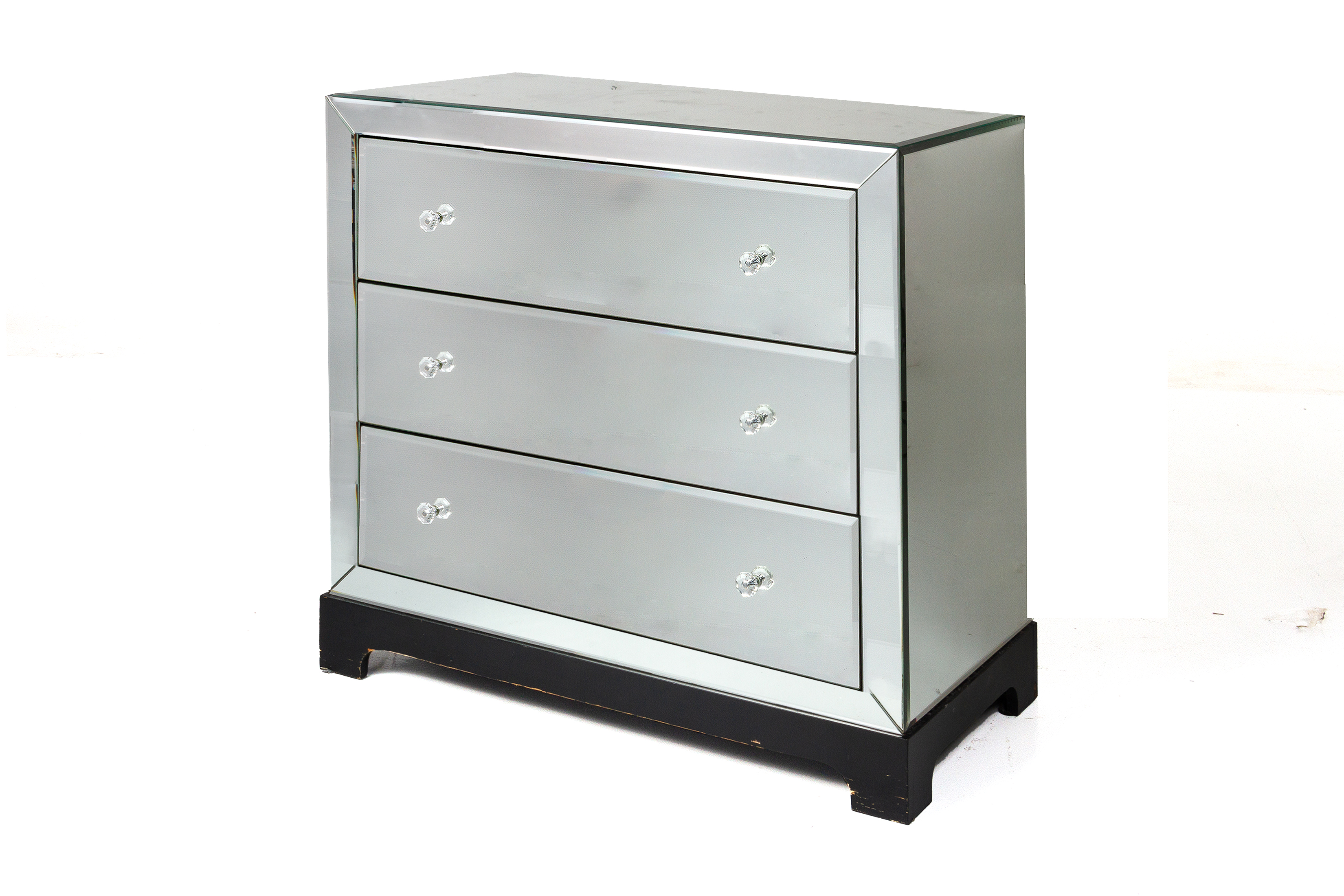 A PAIR OF MIRRORED BEDSIDE CHESTS OF DRAWERS - Image 2 of 3