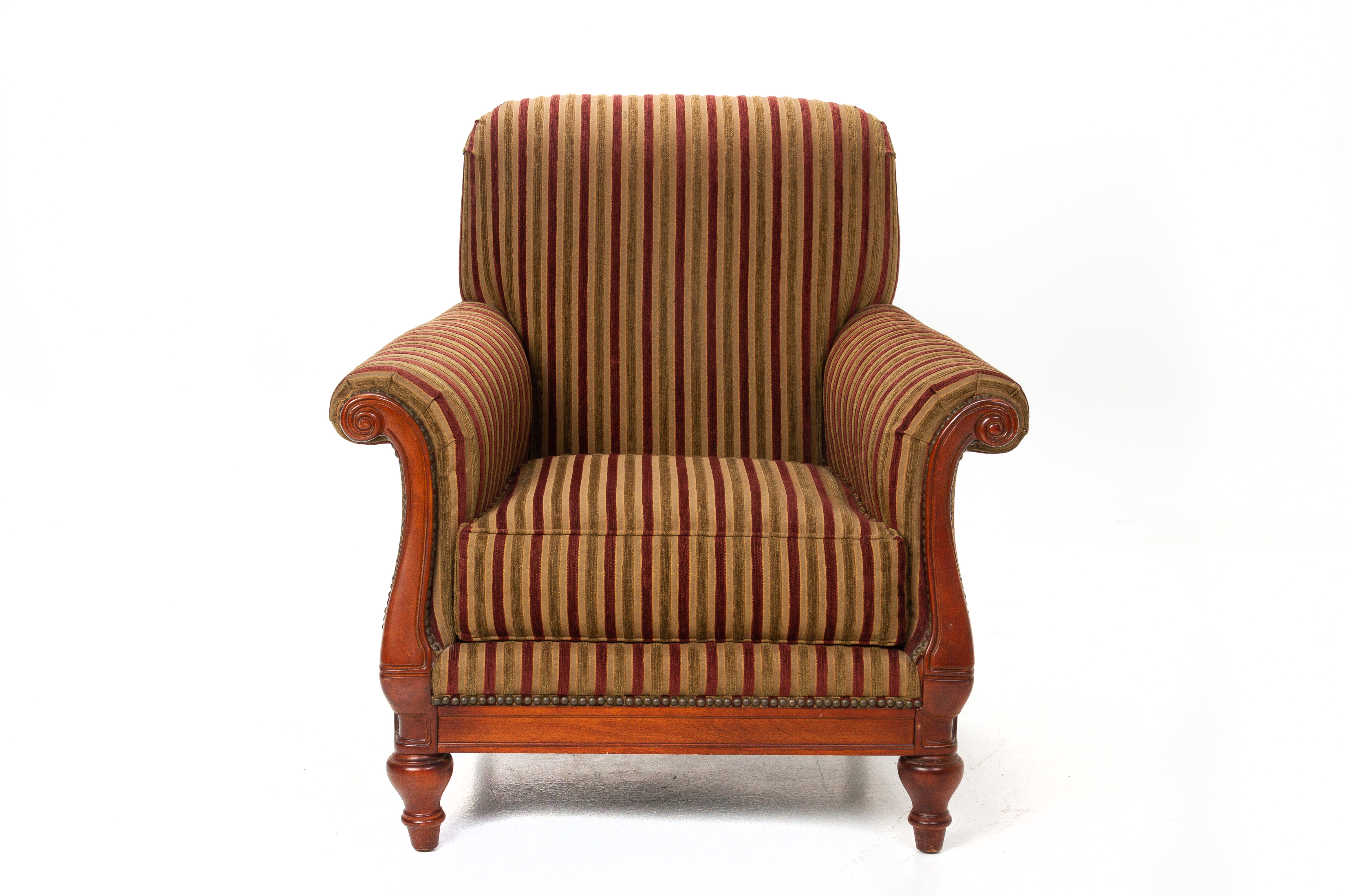 A SMALL UPHOLSTERED ARMCHAIR - Image 2 of 3