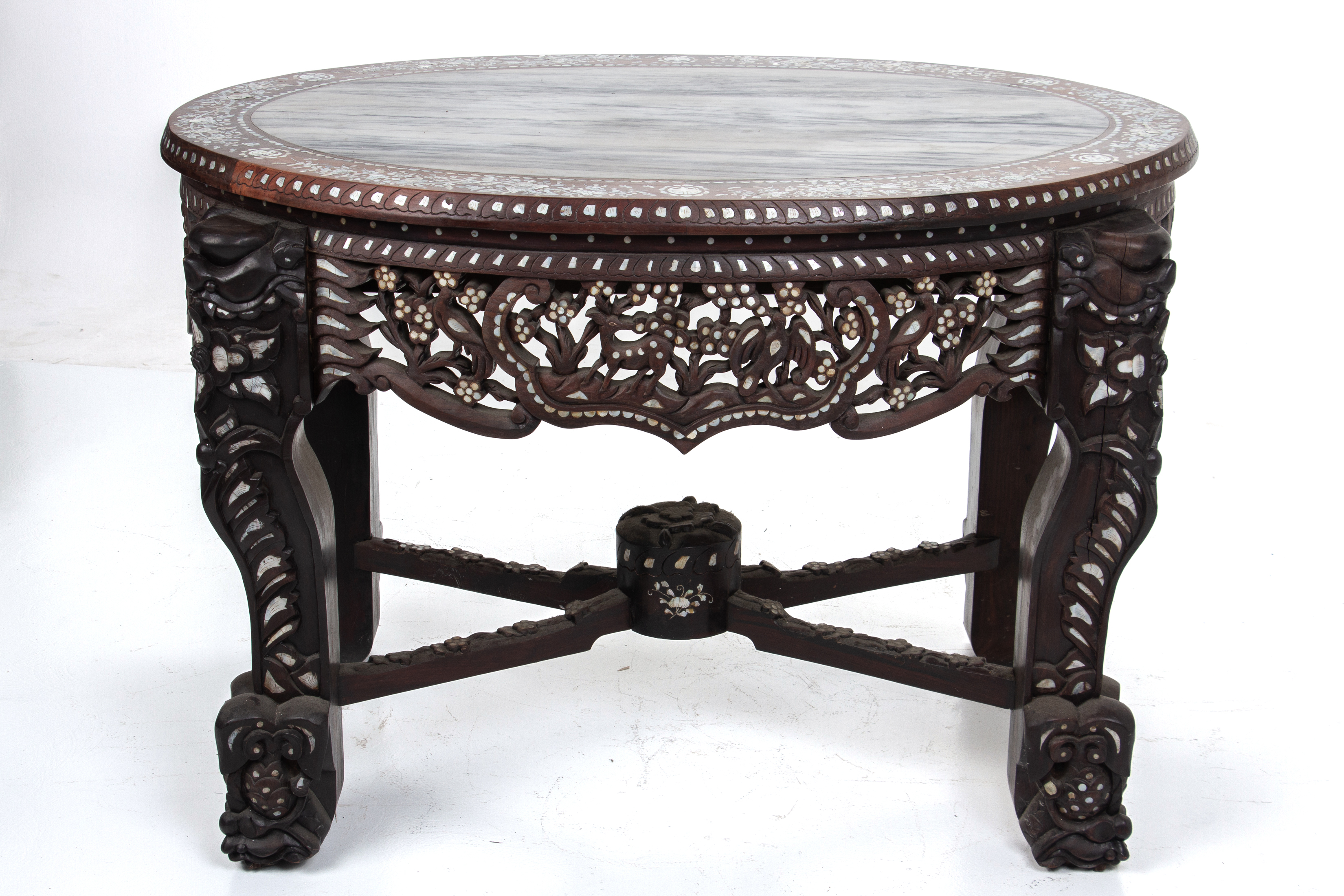 A MOTHER OF PEARL INLAID & MARBLE OVAL TABLE AND FOUR STOOLS - Image 2 of 4