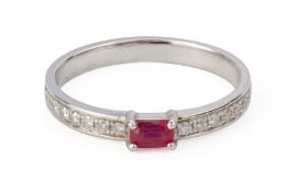 A SPINEL AND DIAMONG RING